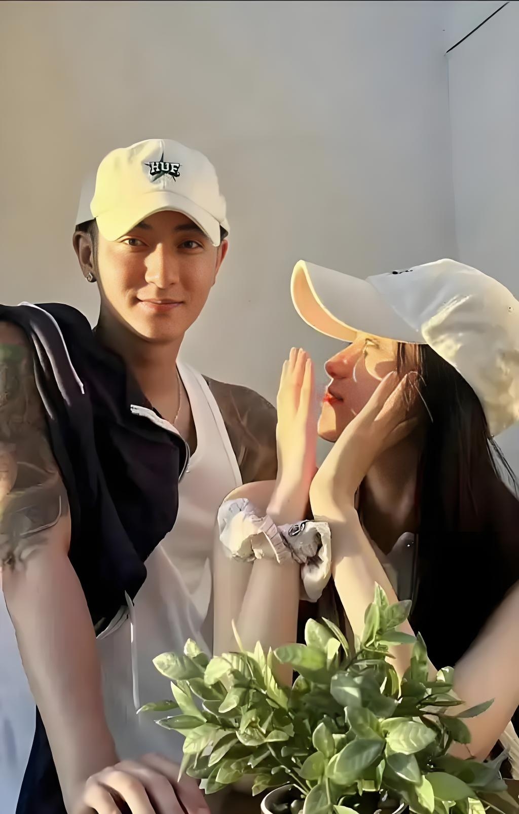 家人们,最近娱乐圈的瓜一个接一个,可黄子韬和徐艺洋在卫生巾异物
