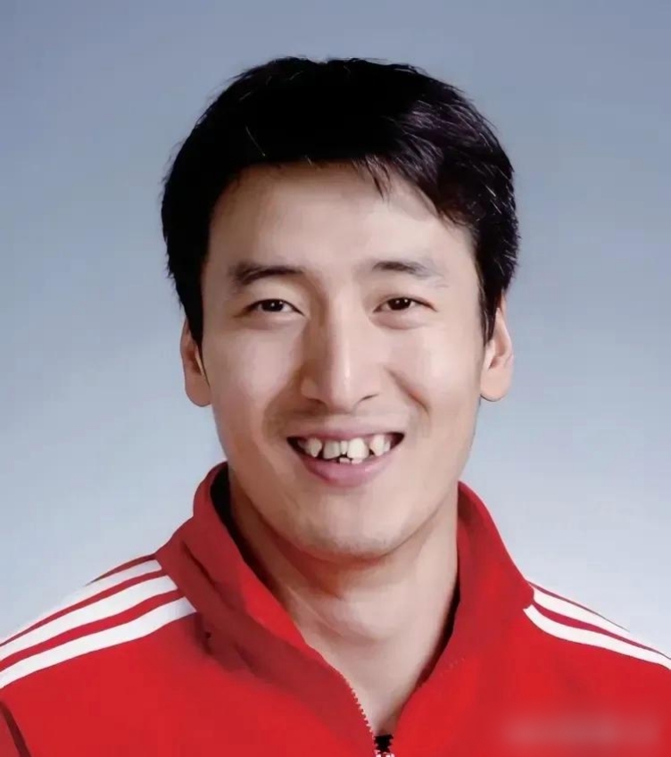 今天是3月25日,是中国女排主教练报名截止的日期,符