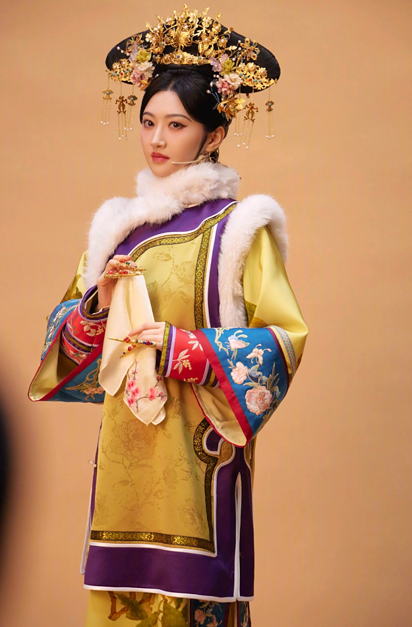 景甜# 将以古装亮相王牌对王牌,希望不要有恶搞的游戏!