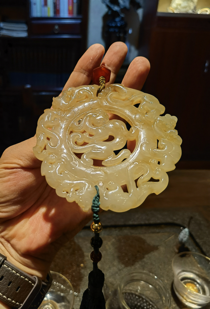 文玩# 汉代和田玉螭龙佩