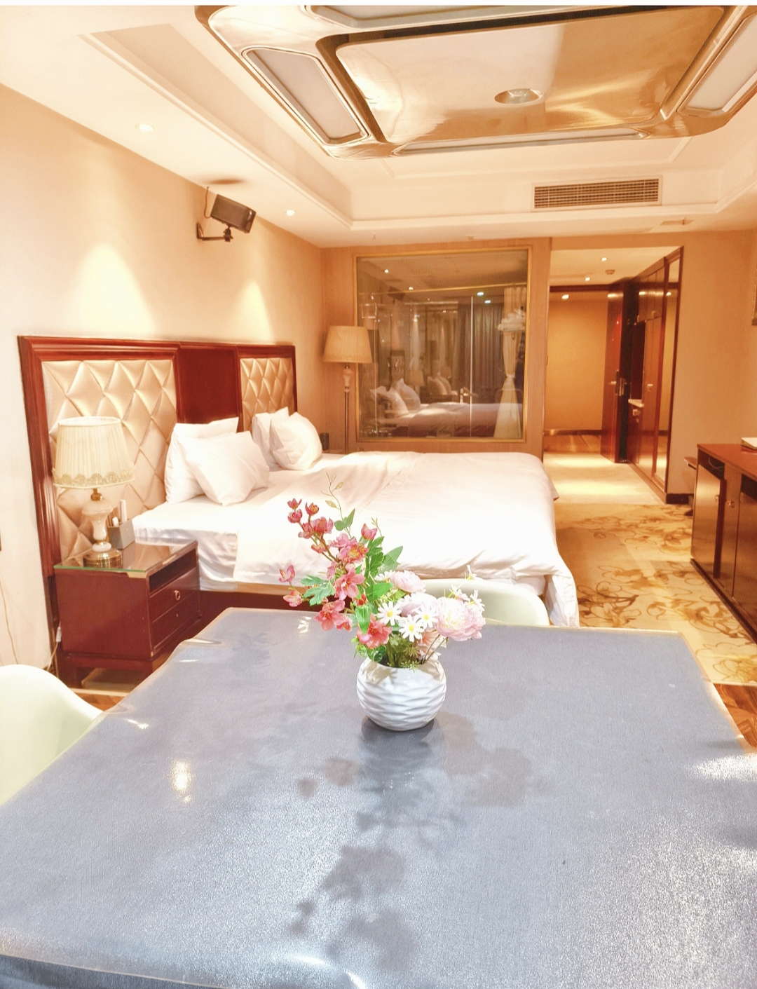 刚到常州,就一头撞进了盛夏的温柔怀抱里,恰逢"盛夏未央,荷风已至"