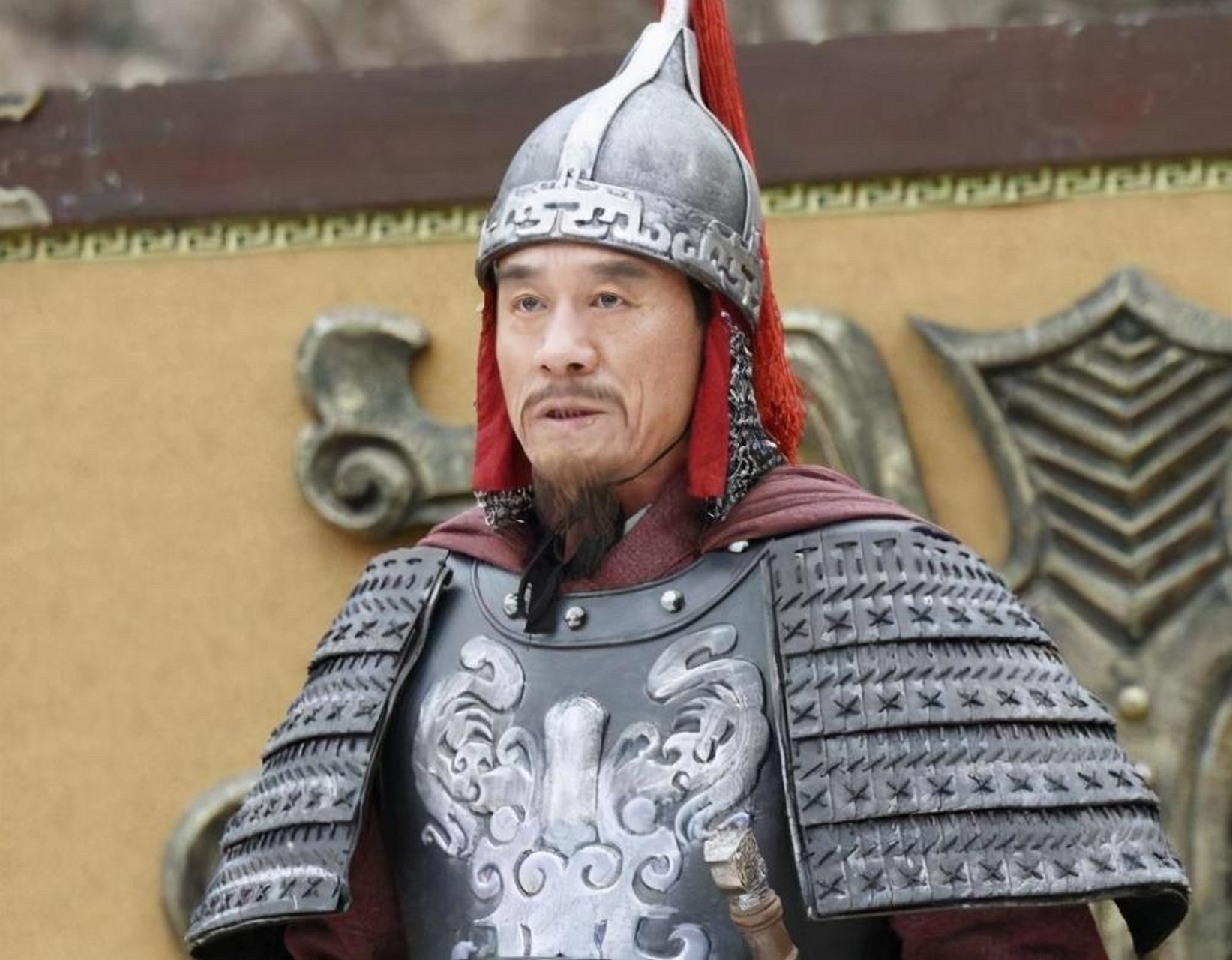 李渊出生在长安的一个世家大族,他的父亲是唐国公,母亲是独孤皇后的