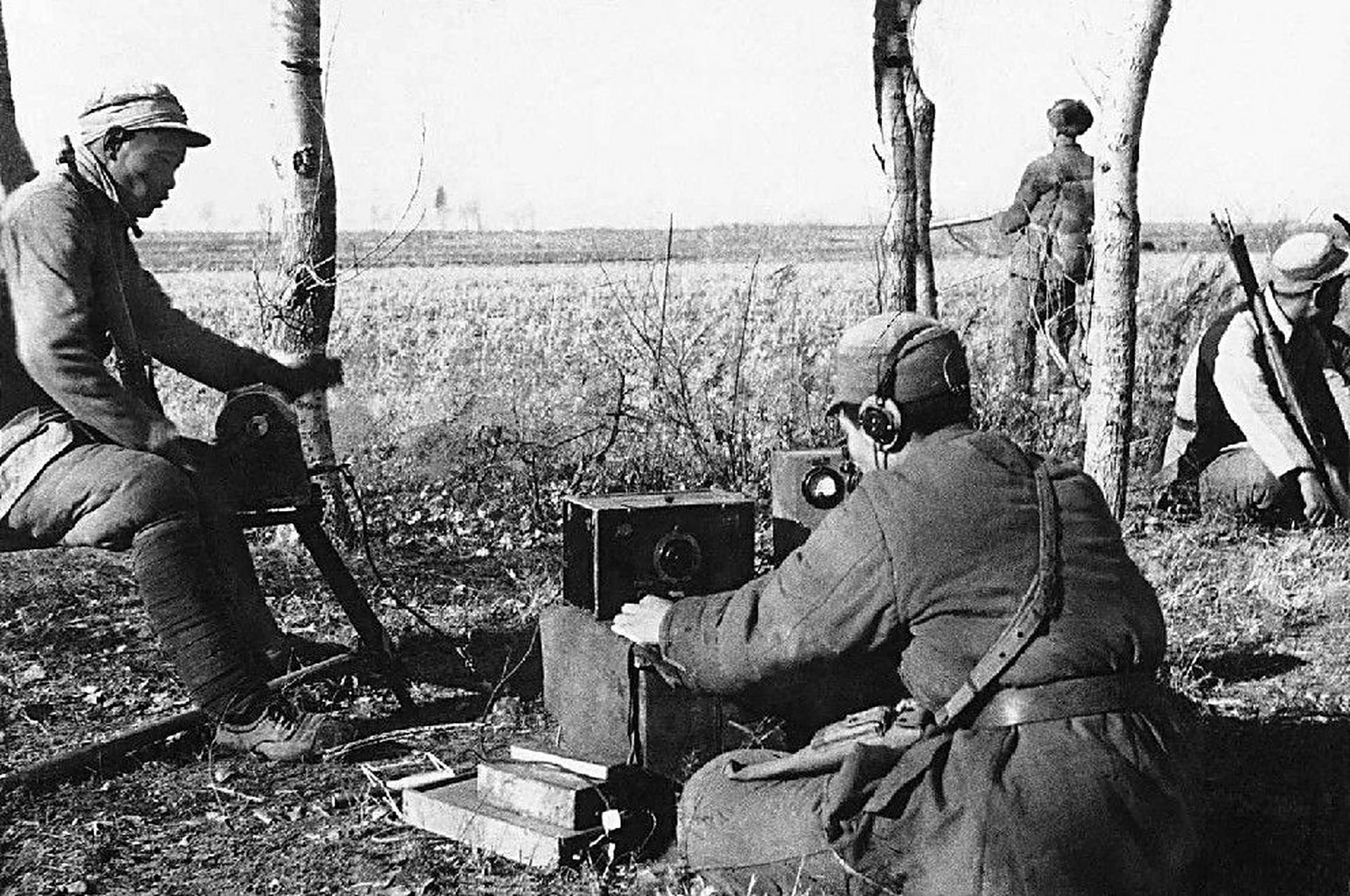 1947年3月,三下江南四保临江作战中的第二次靠山屯战斗中,东北民主联