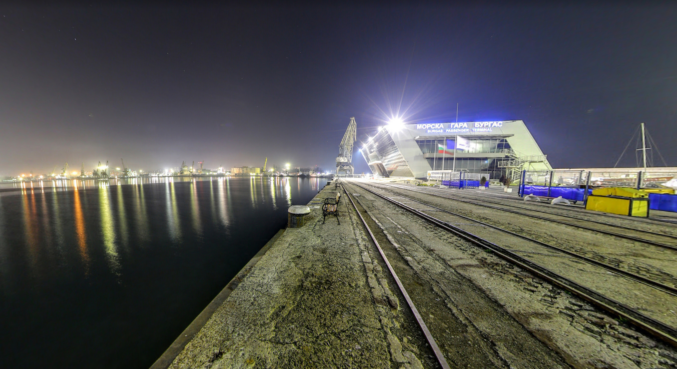 保加利亚沿海小城布尔加斯夜景