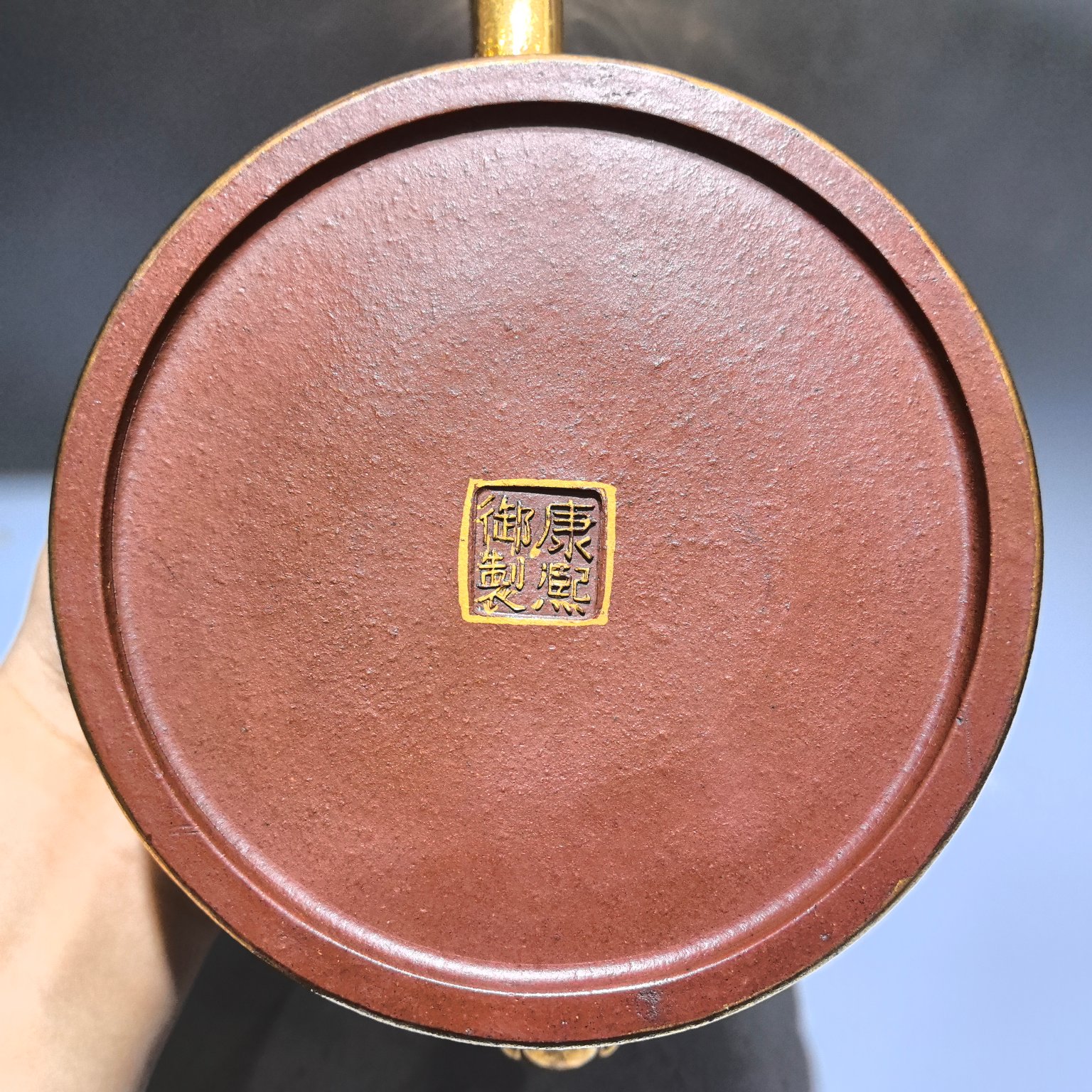 品名:   描金珐琅彩壶 低款:康熙御制 尺寸:22/16cm