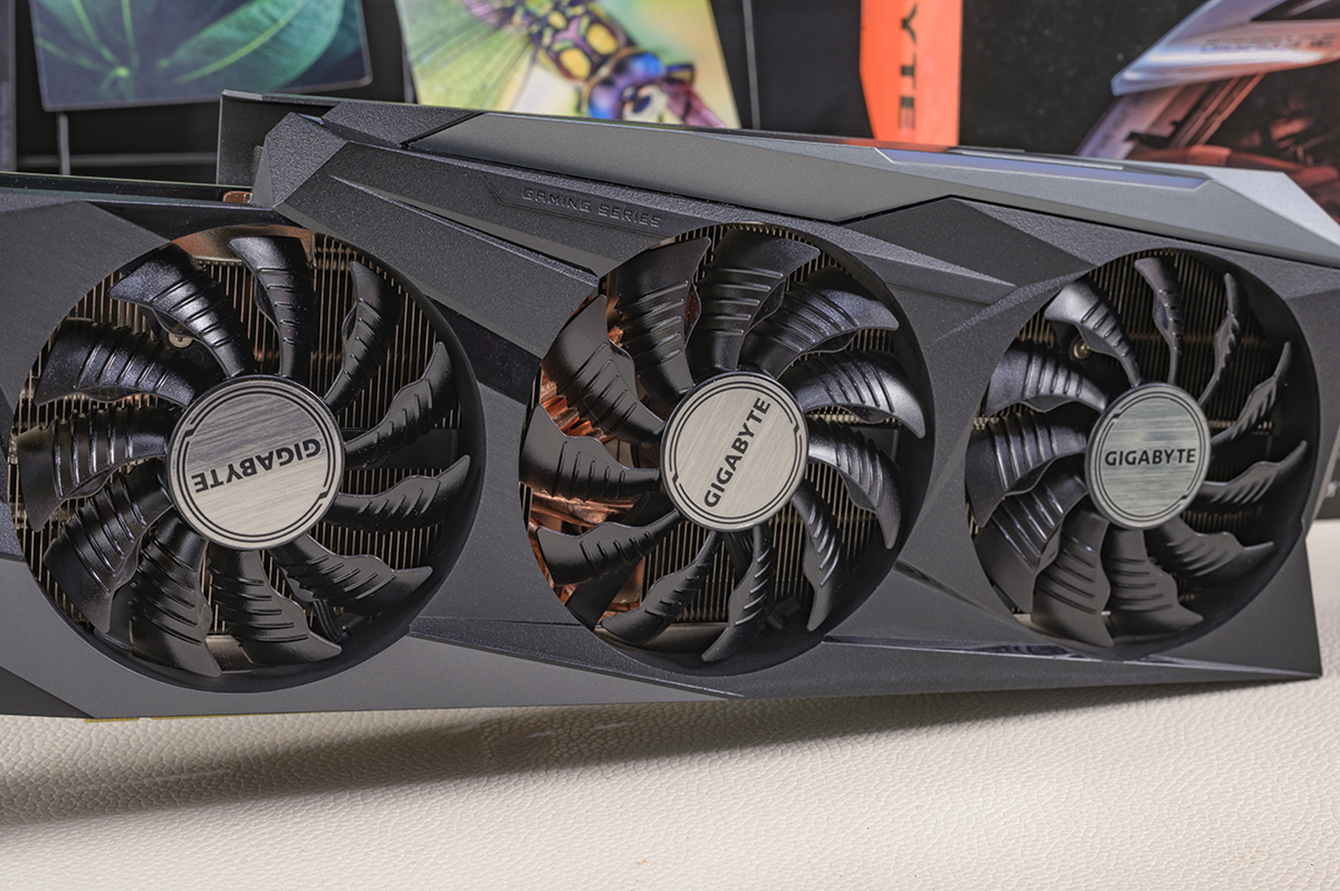 技嘉rtx3080魔鹰游戏显卡