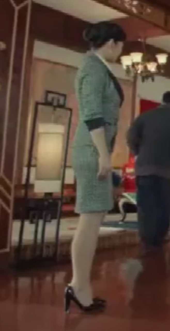 田中凉子 老九门中的田中良子拥有清澈明亮的瞳孔,弯弯的柳眉,长长的