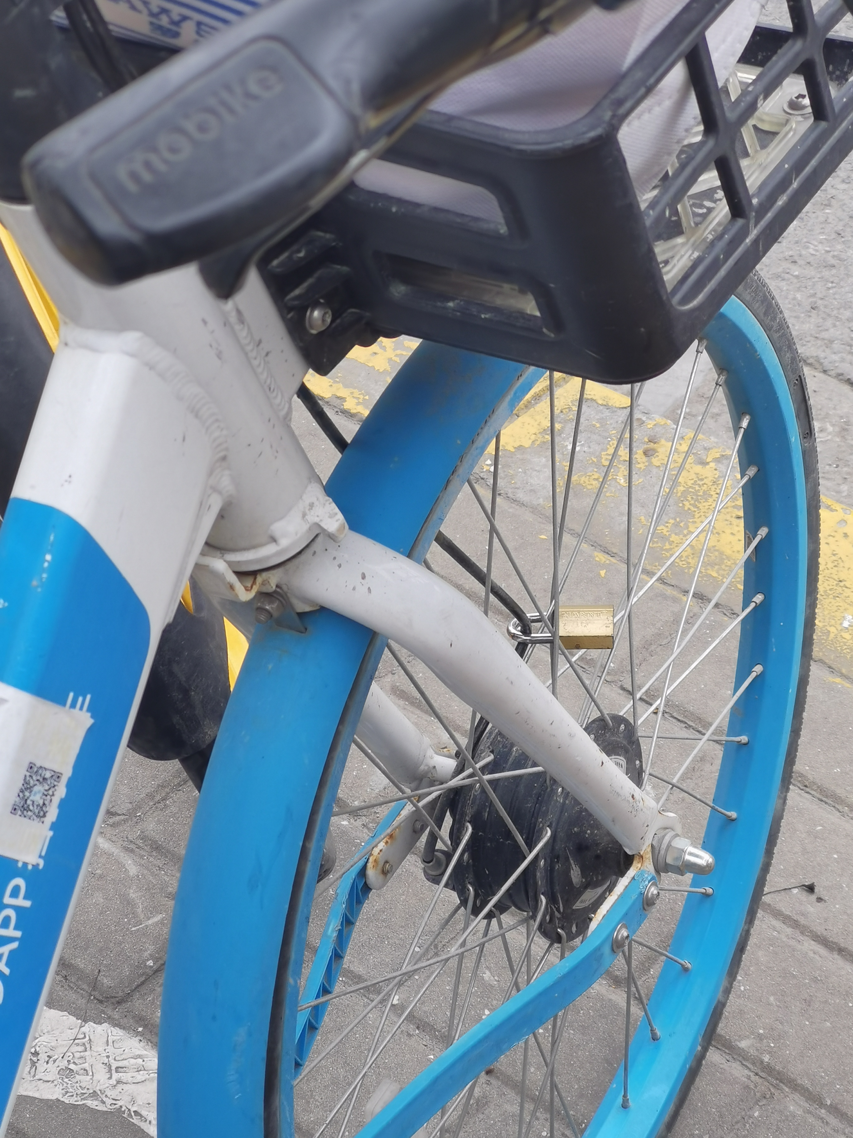 哈罗单车上的铜锁