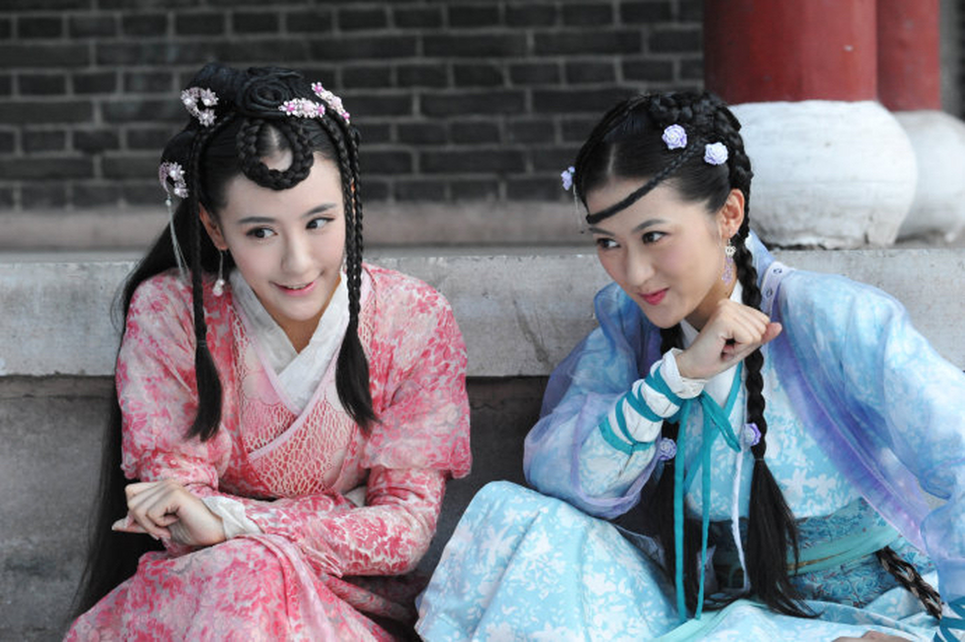 无论怎样看张婵都那么美丽动人