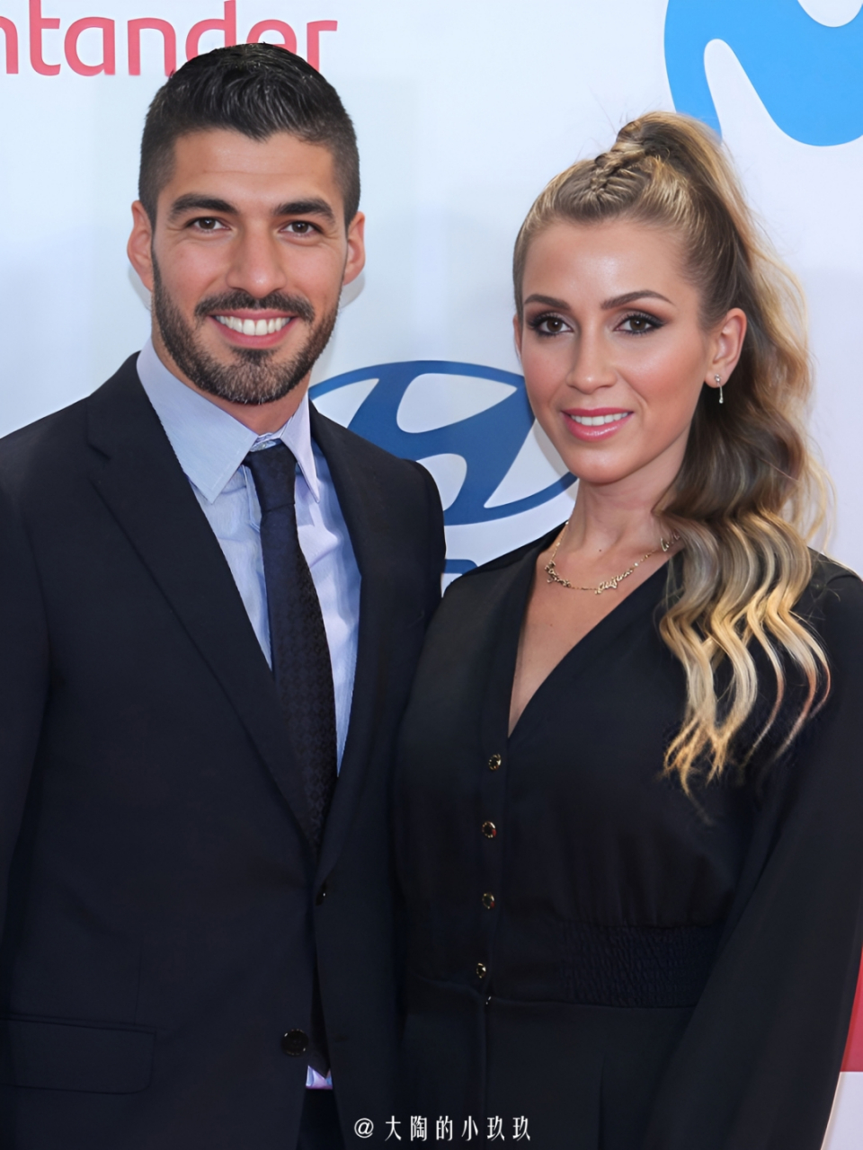 梅西苏亚雷斯重聚迈阿密#  同梅西与安东内拉一样,索菲亚与苏亚雷构