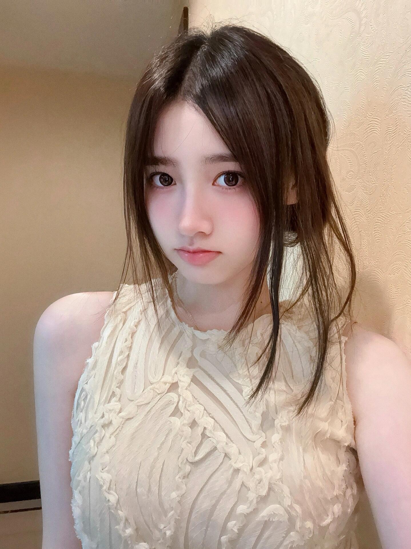 今日份的温柔,来自这件蕾丝衫～#动态连更挑战