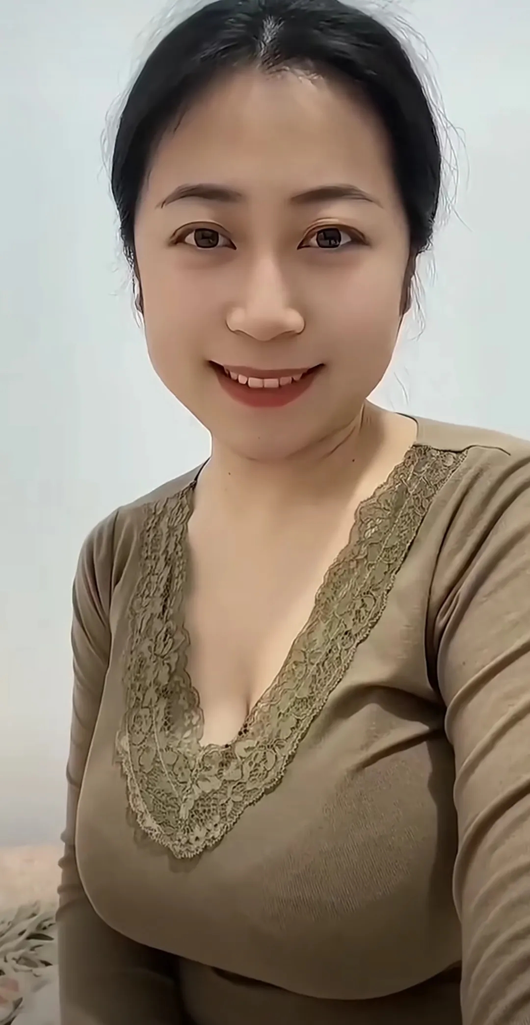 6位阿姨自拍合集……#性感美女# #动态连更挑战# #性感好身材# #中年