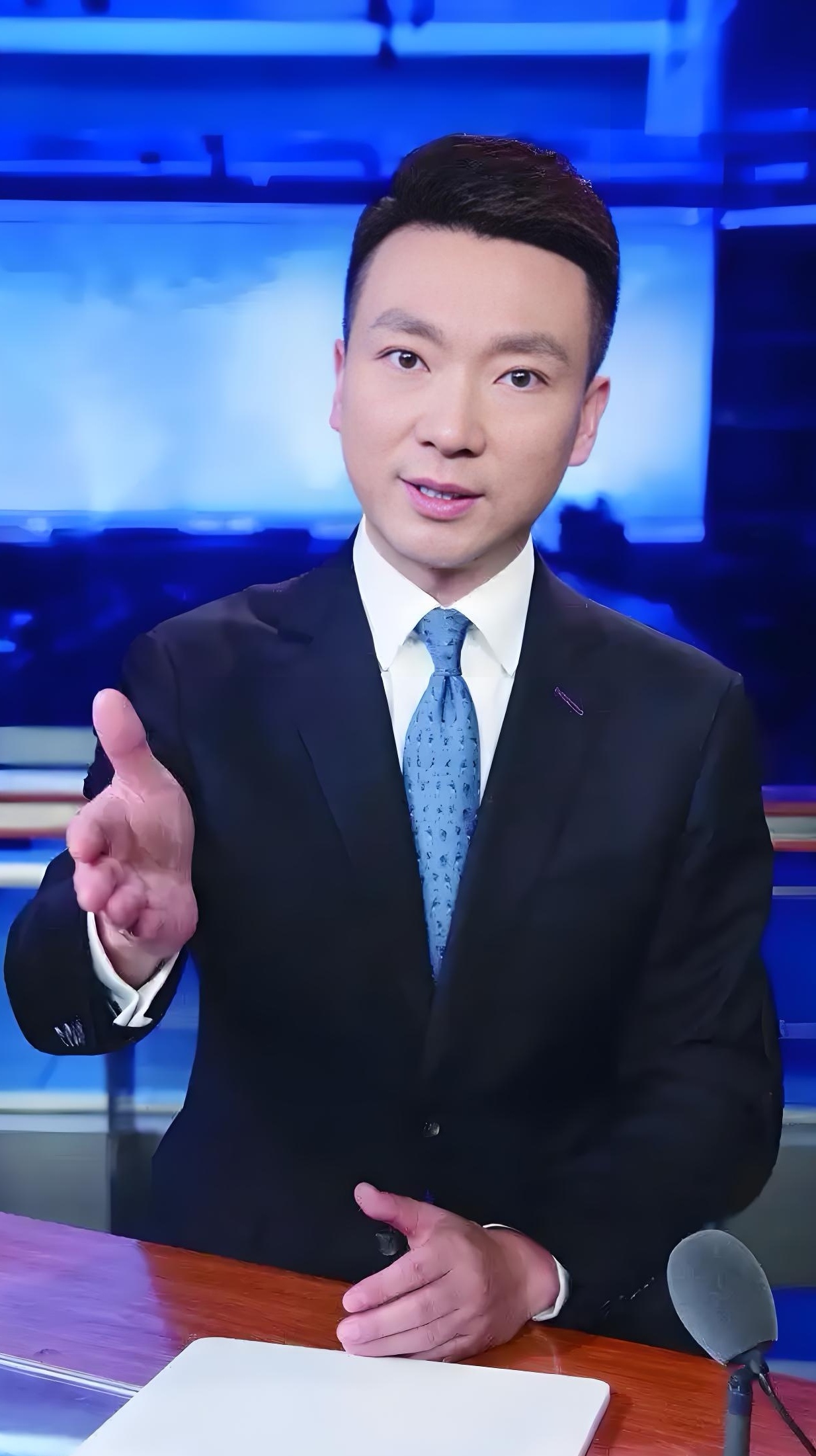 北上广深的新闻机构待遇好,人才多,新闻主播也多是其他城市不可比的