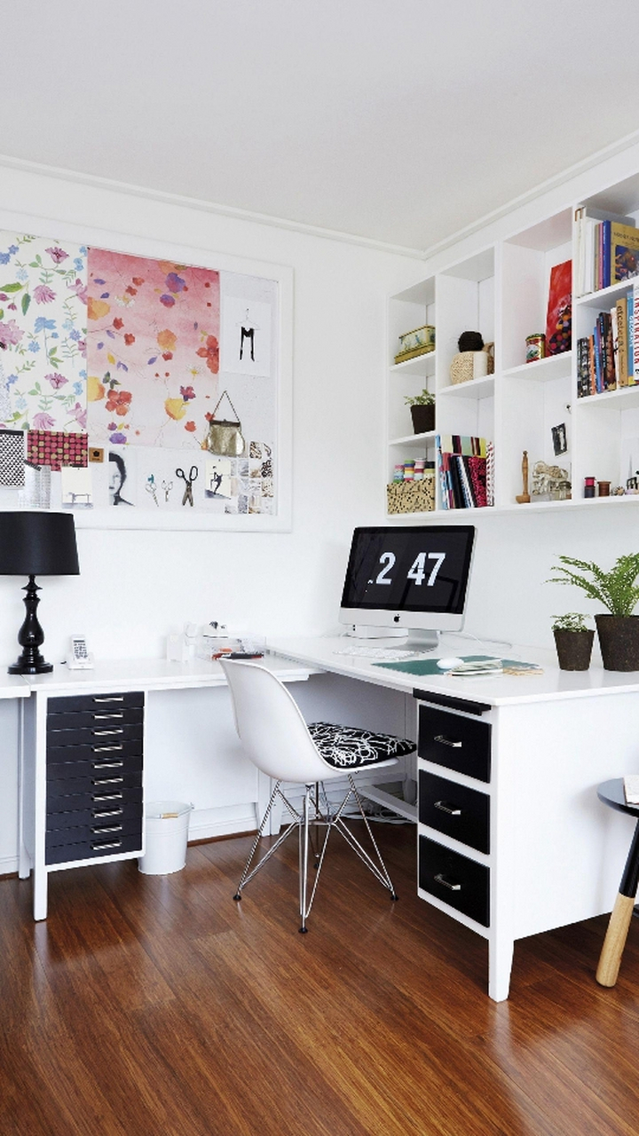 中国成语英文版: 1.爱屋及乌 love me, love my dog. 2.