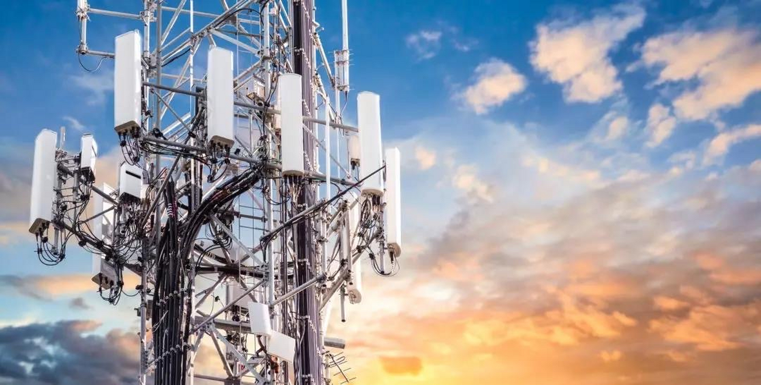 8万个5g基站,根据中国通信标准化协会的数据显示,目前主要运营商的5g