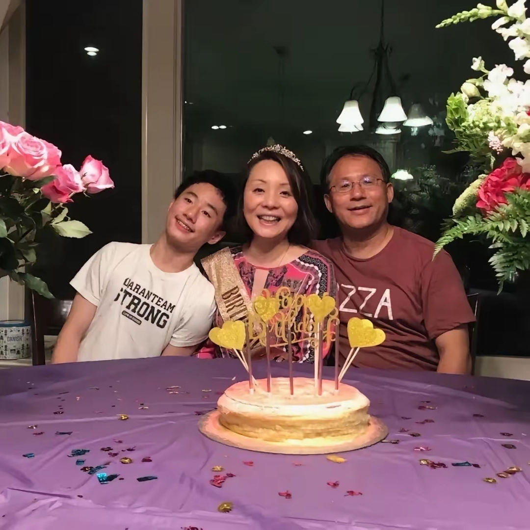 宇松一家的近照陈添祥一家三口照片华勤牛飞一家三口照片绿捷张国华一