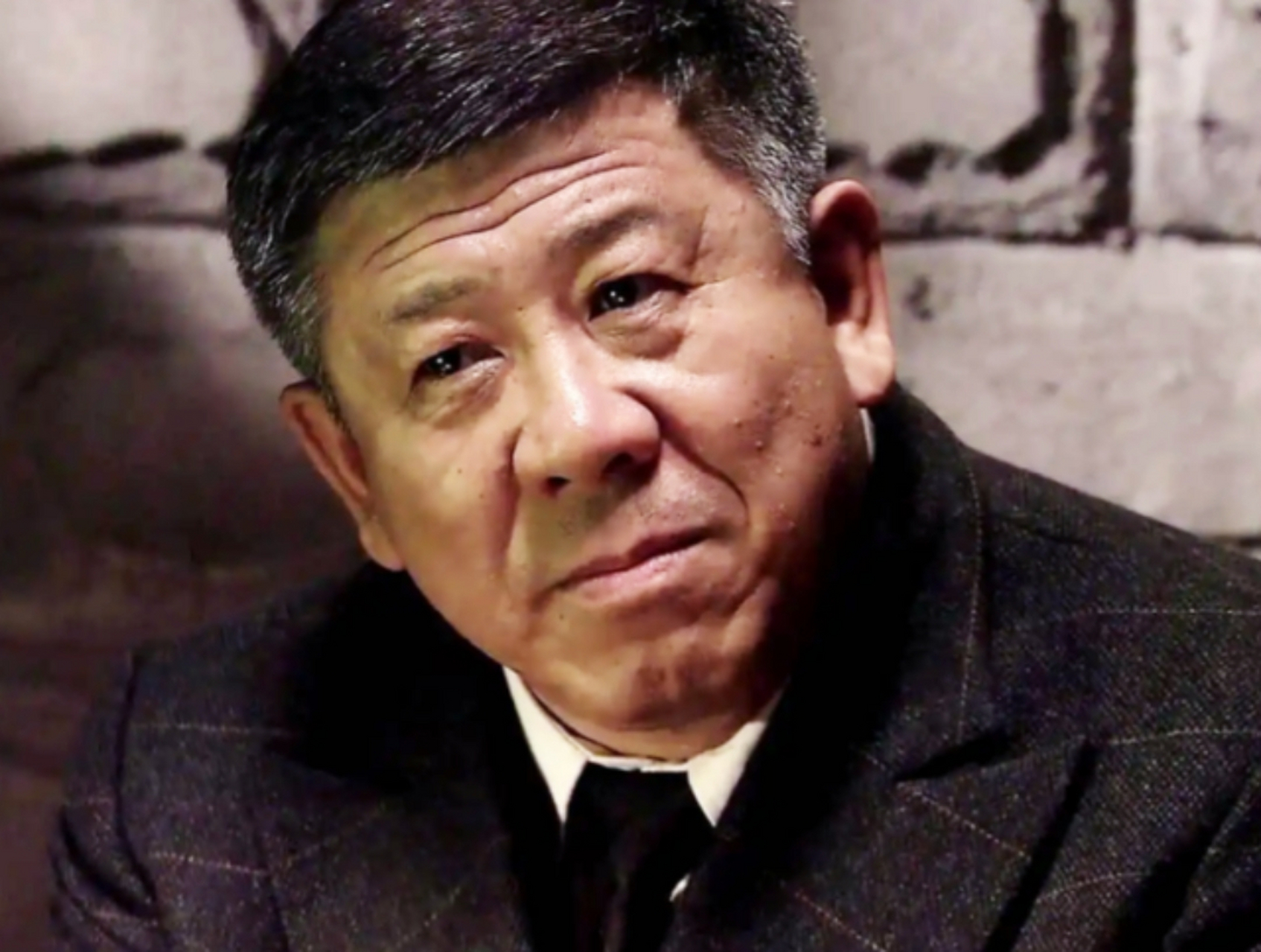 演员演技出色,剧情跌宕起伏. 经典