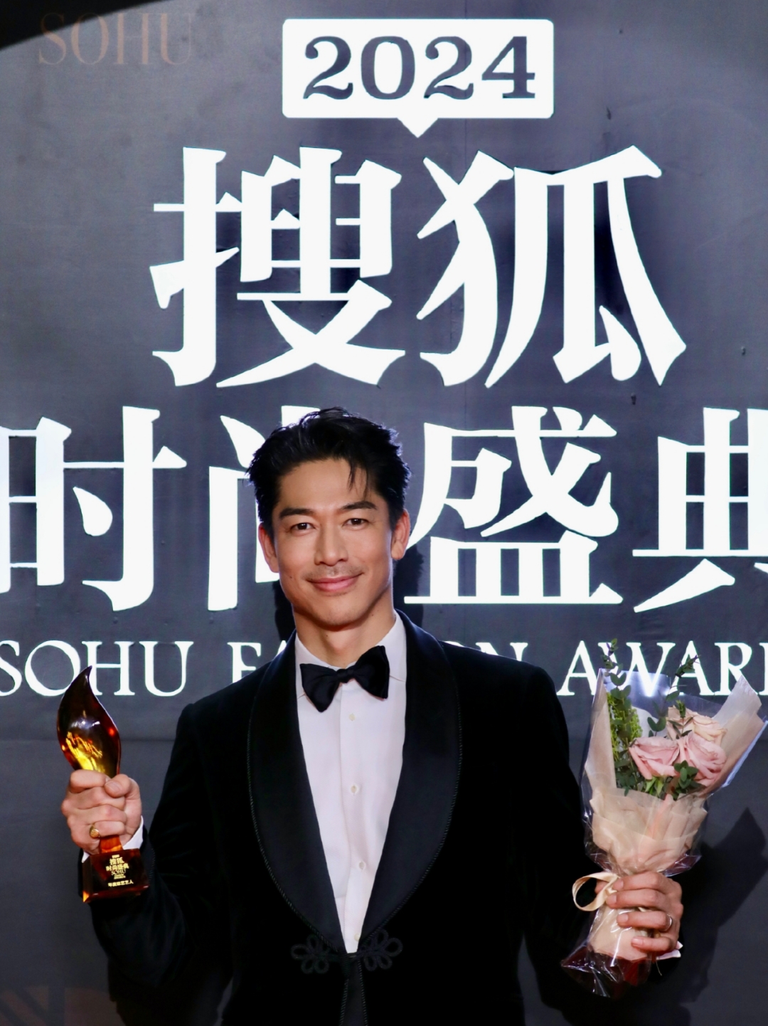 黑泽良平自从参加了披荆斩棘节目以来,在中国的关注度急剧上升