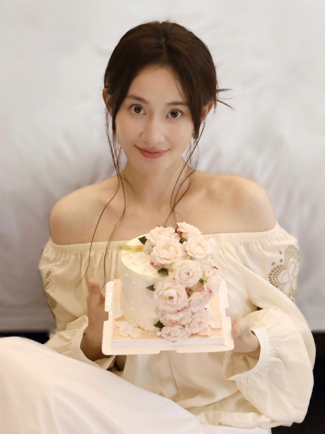 孙杨的妻子张豆豆,简直长得太漂亮,太有气质了 发了几张过生日的照片