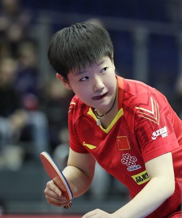 5月19日,中国乒乓球国家女队队长陈梦肯定很激动,因为今晚8点,樊振东