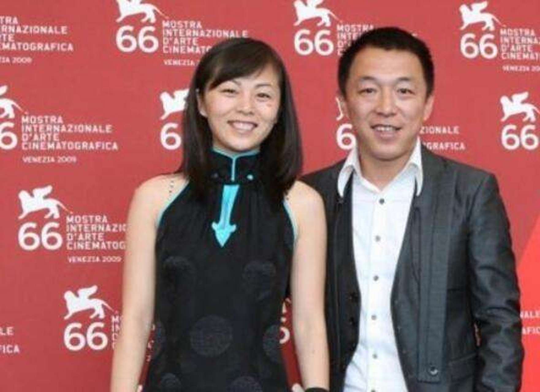 黄渤老婆的正脸照片 渤哥眼光不错.