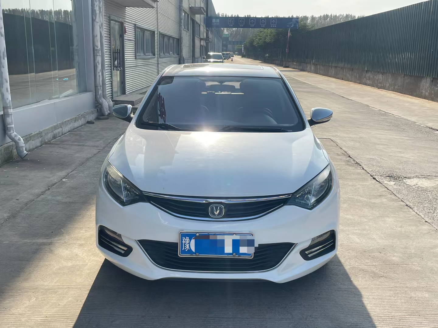 2014年长安逸动xt,本地一手车.车况精品无事故.实表6万公里.