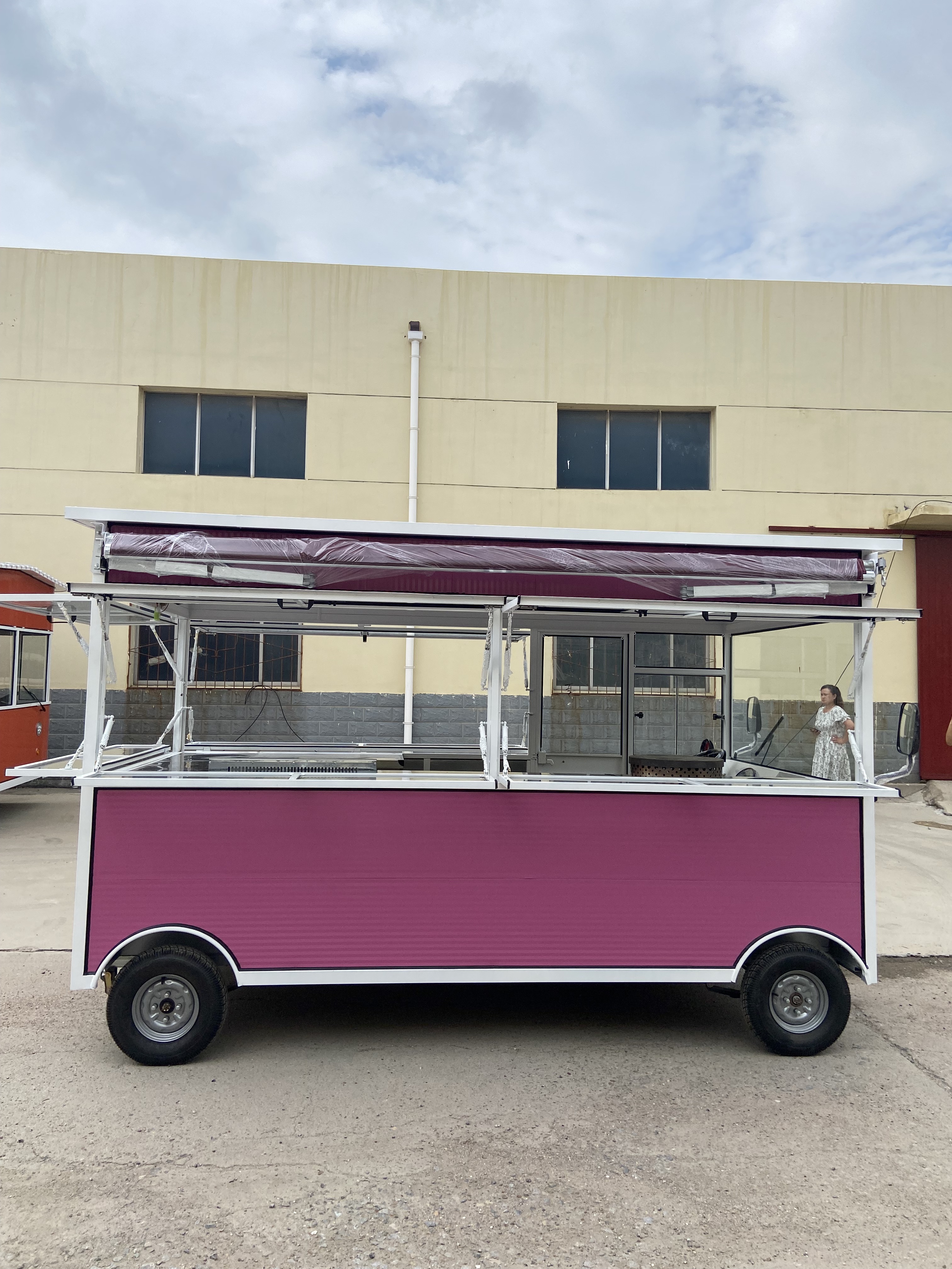 四轮电动早餐车#网红移动餐车# #电动餐车小吃车美食车流动摆摊移