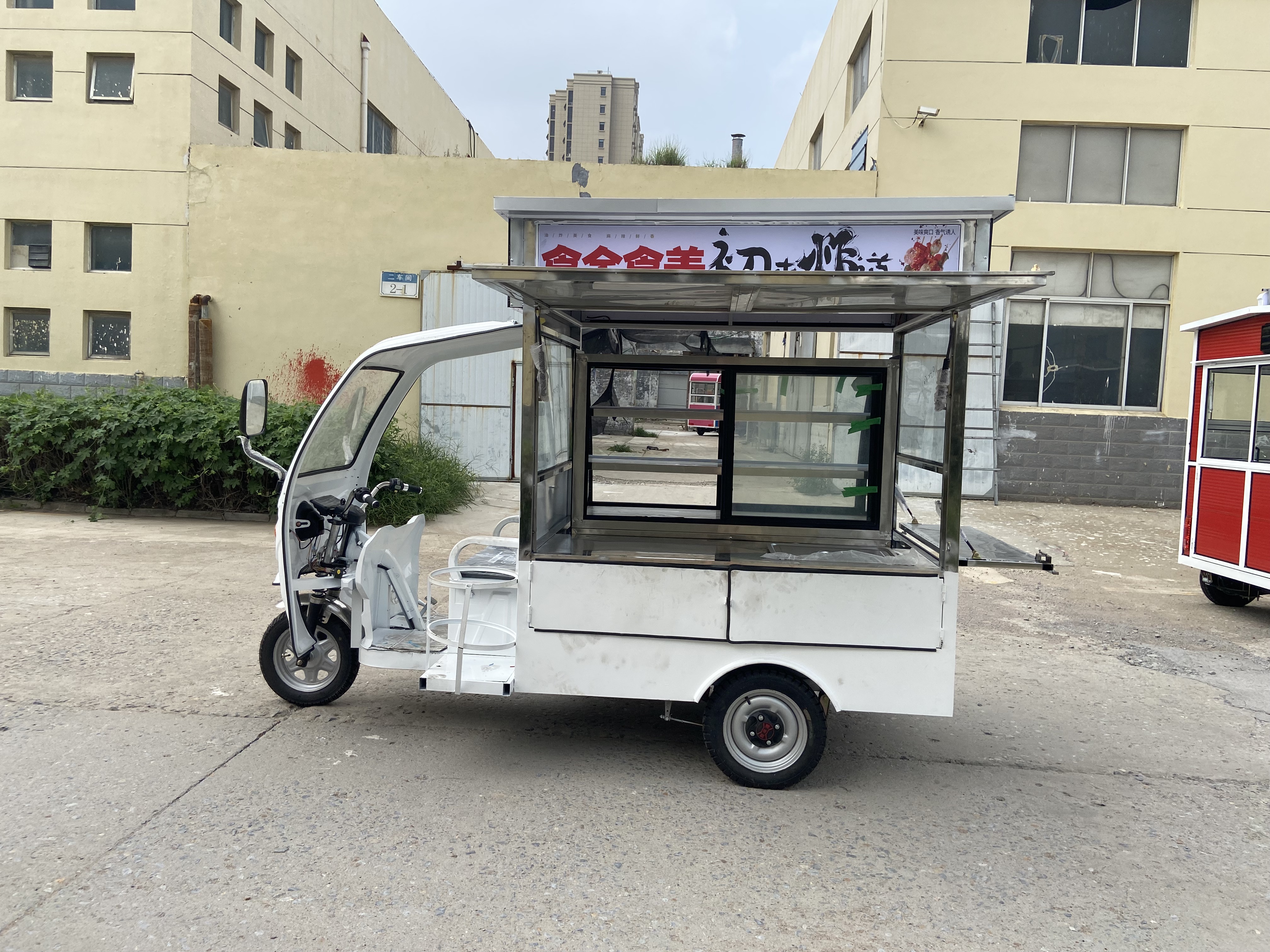 电动三轮炸串车#网红移动餐车# #电动餐车小吃车美食车流动摆摊移