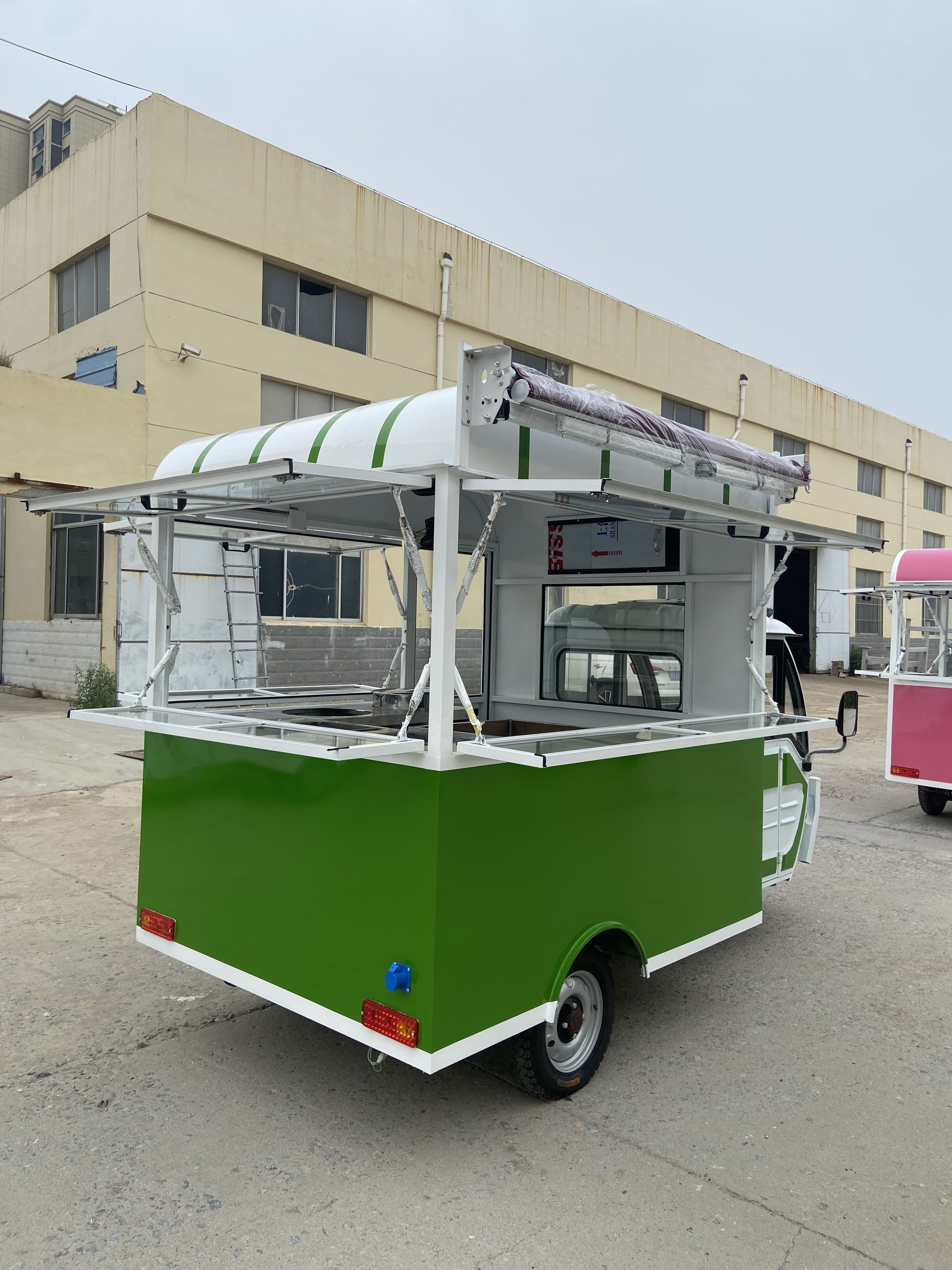 多功能电动三轮早餐车摆摊车#网红移动餐车# #电动餐车小吃车美食车