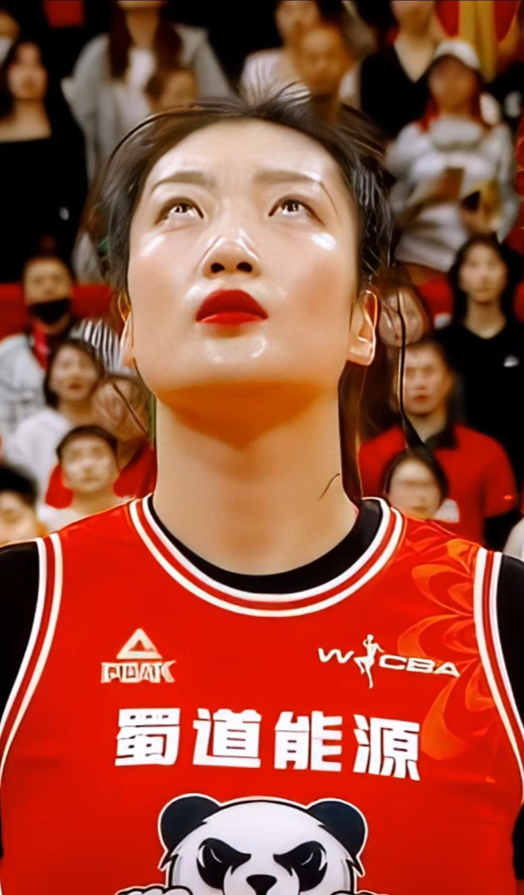 四川女篮火力全开,李梦砍下24分,带队大胜东莞17分,现场观众直呼爽