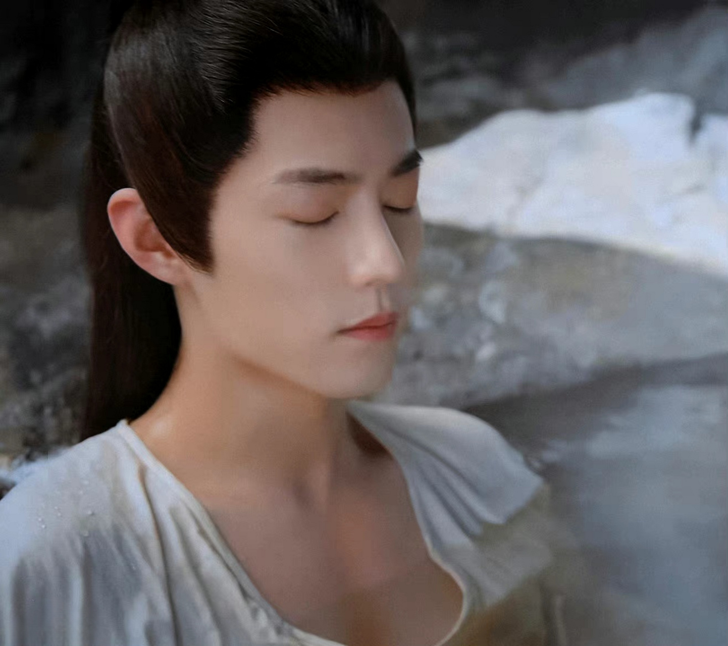 肖美人出浴图|温泉水滑洗玉骨  这是什么天使面孔魔鬼身材!