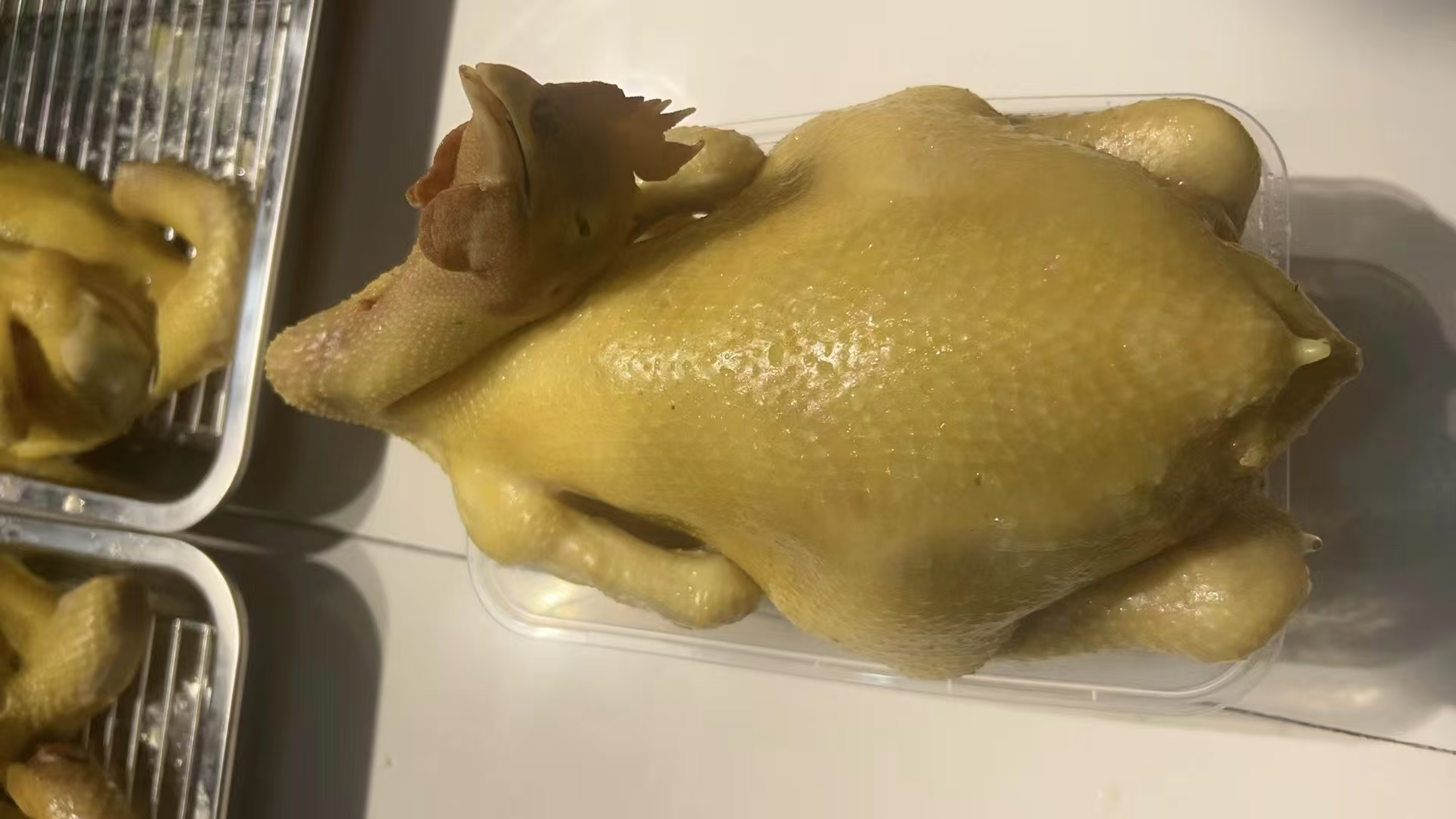 客家咸鸡,香气扑鼻,肉质鲜美,每一口都是家乡的味道