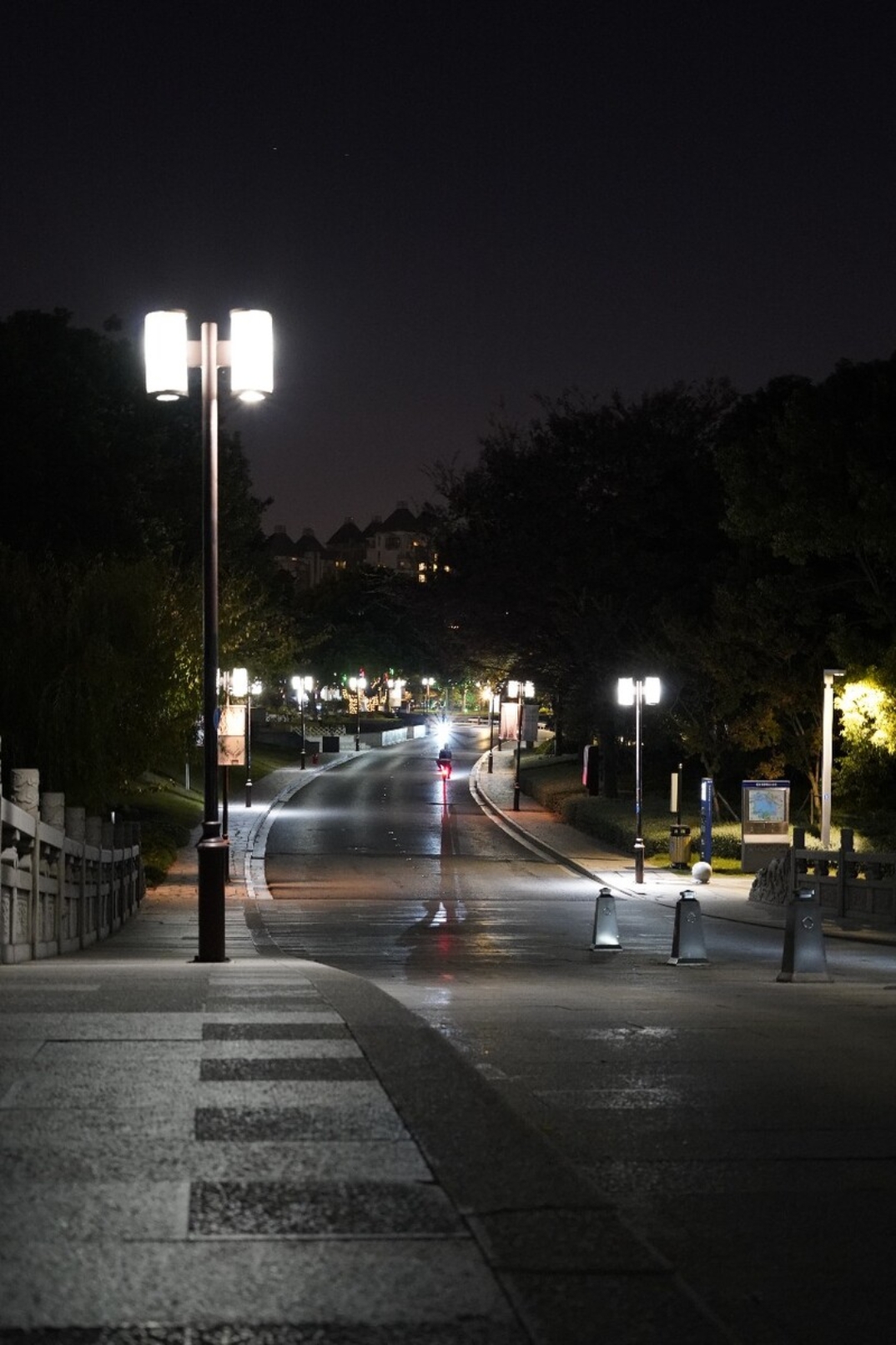 下班啦!忙碌的一天终于结束,感觉整个人都轻松了.