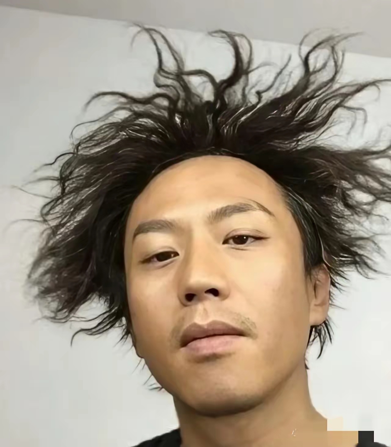 刚刚查一下邓超, 不查不知道,一查才发现 邓超这几日的焦虑,源于他