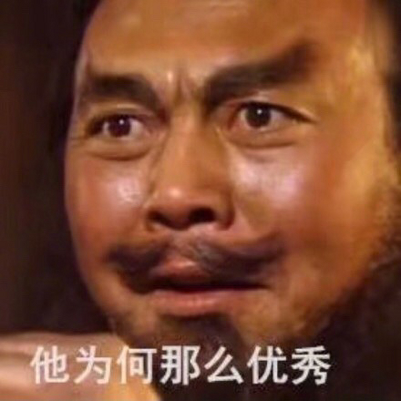 搞笑段子# #搞笑幽默中心# 在蓝翔毕业5年了,如今再次回到了学校门口