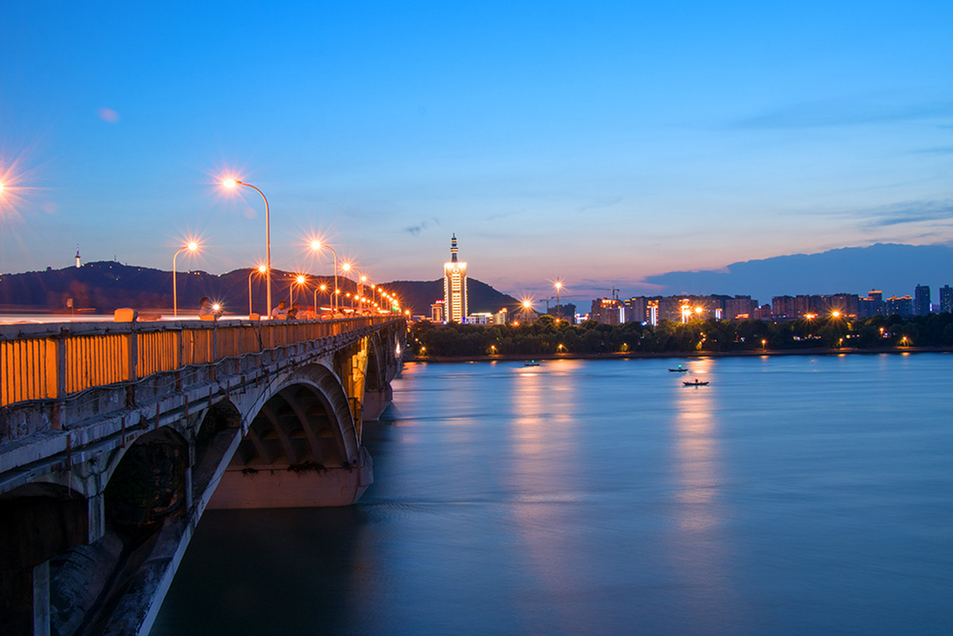 橘子洲夜景真实照片图片