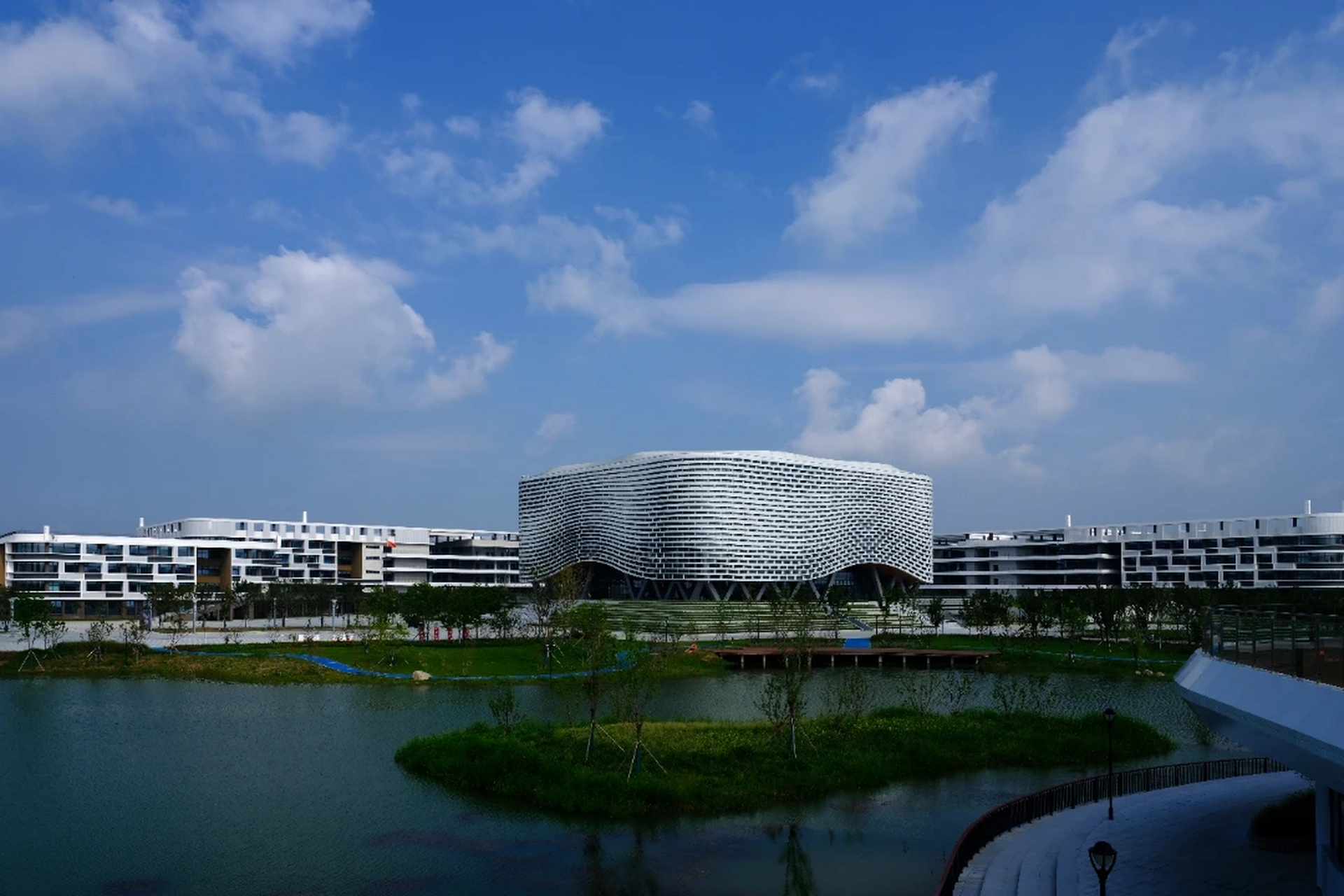 今年9月,河海大学新校区——常州校区,正式启用,新校区位于中国十大