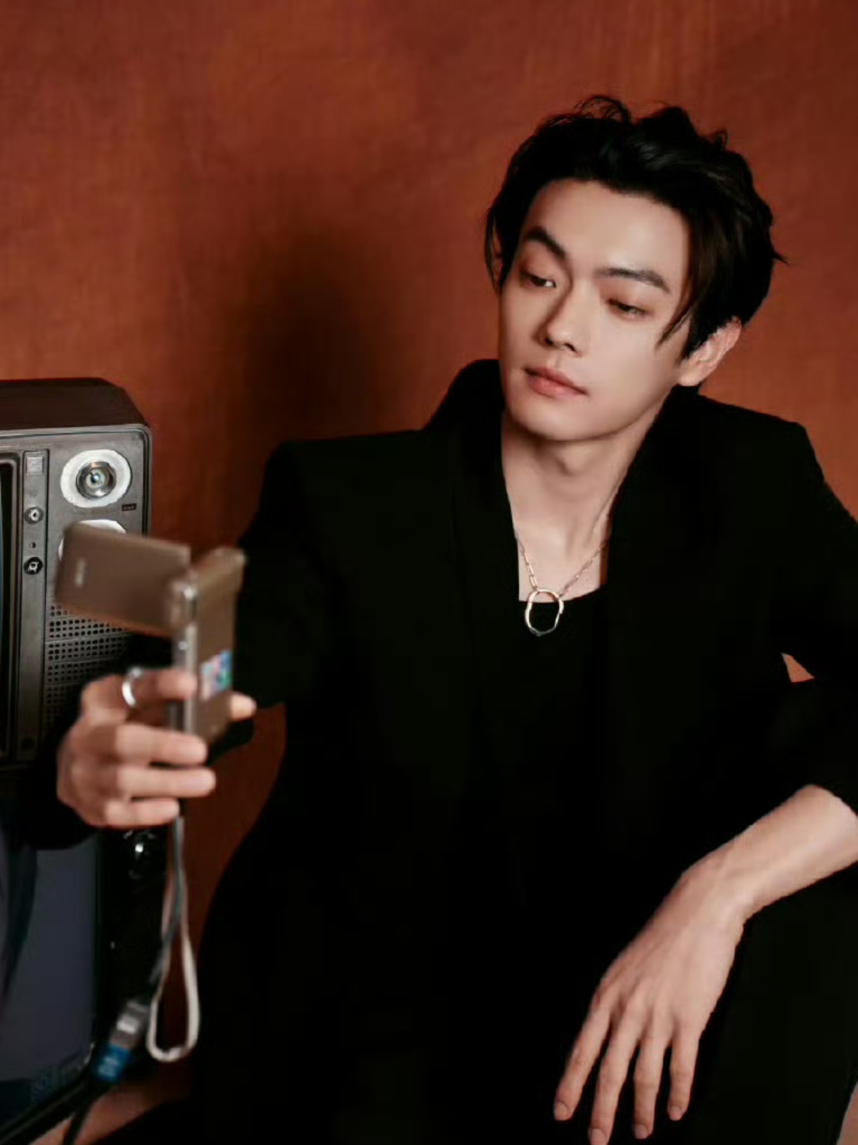 许荔莎爆料许凯私下议论多位艺人,这瓜有点大!