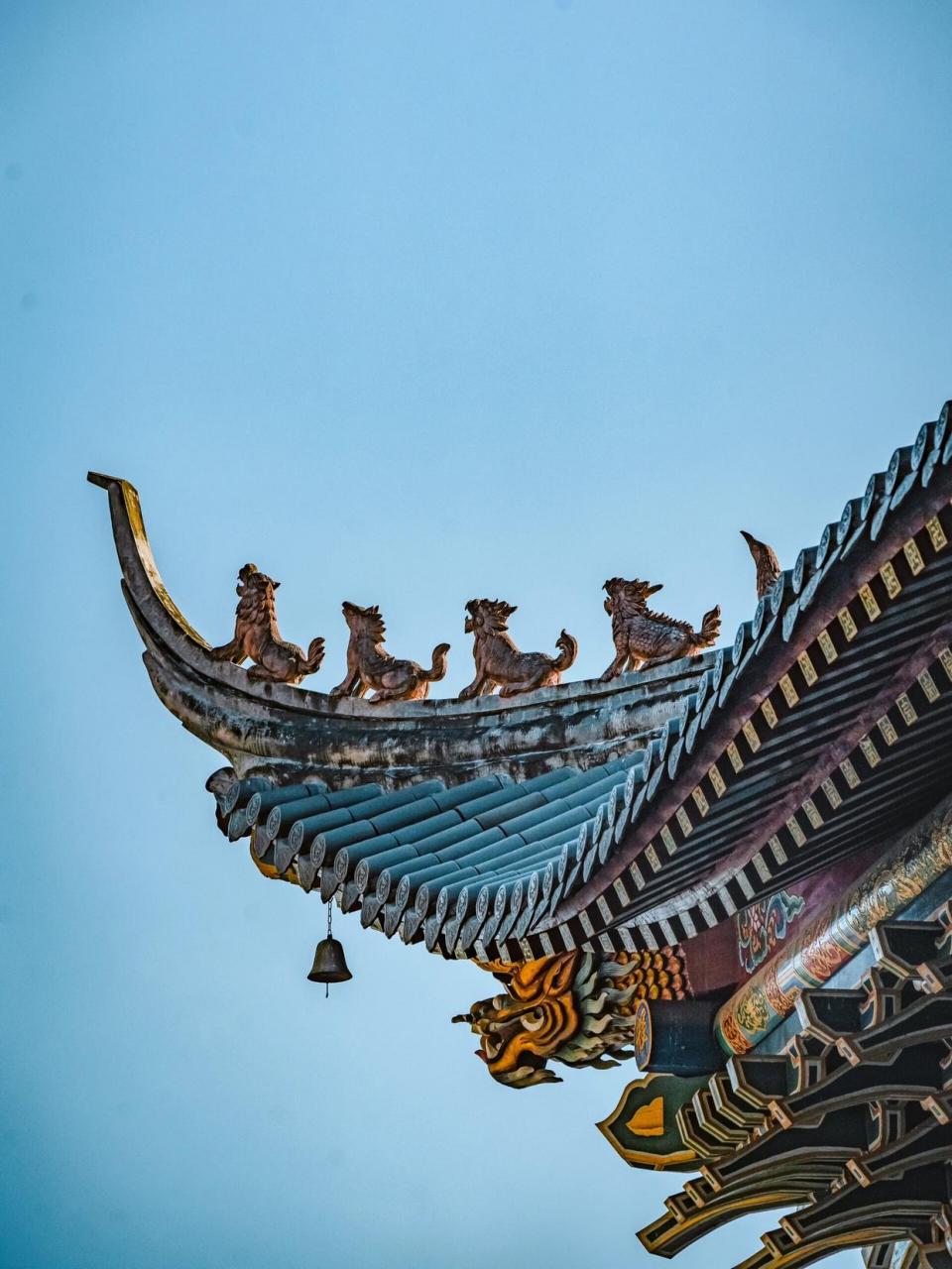 深圳大鹏东山寺: 位置:位于深圳市大鹏新区大鹏镇街道办鹏城村东面