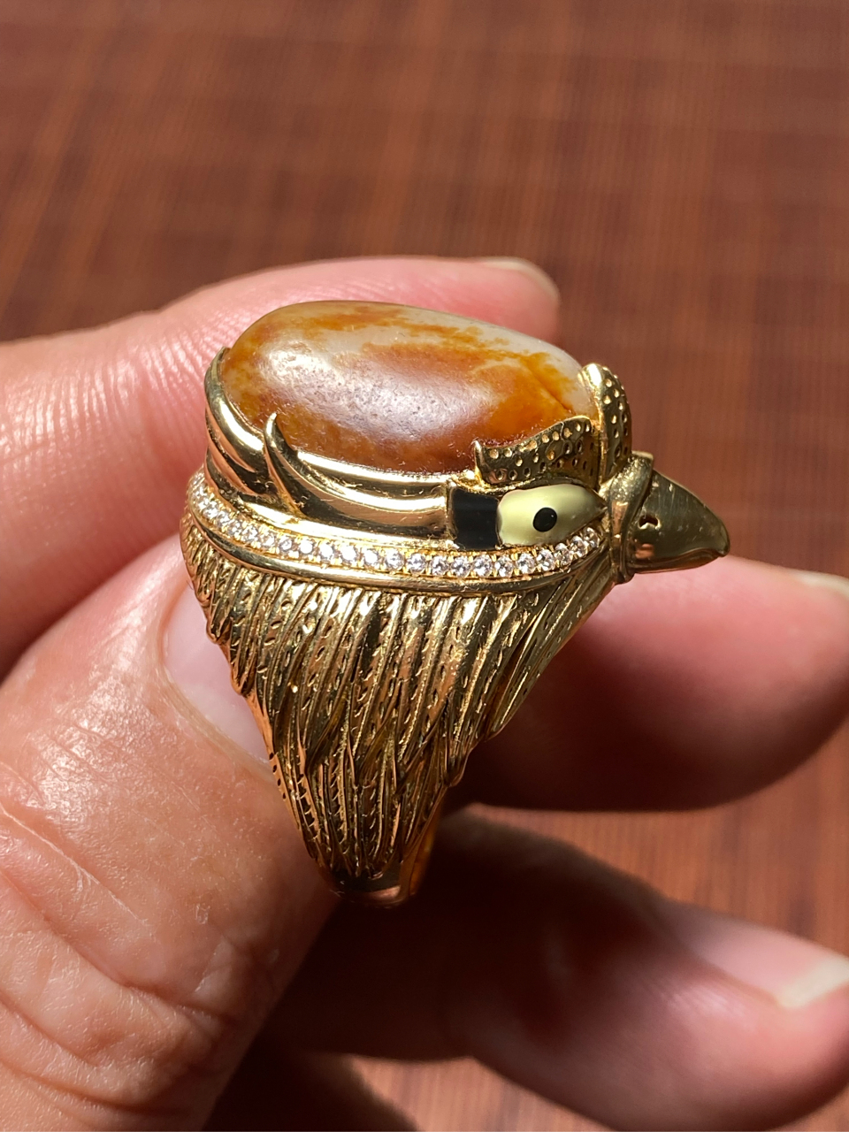 新疆和田玉籽料独籽红皮白肉镶嵌18k金精品鹰头戒指#和田玉籽料