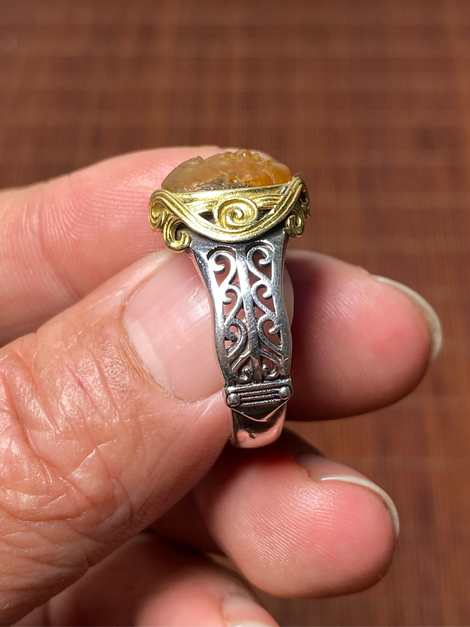 黄沁财神镶嵌925银戒指#新疆和田玉籽料# #和田玉籽料# #籽料戒指