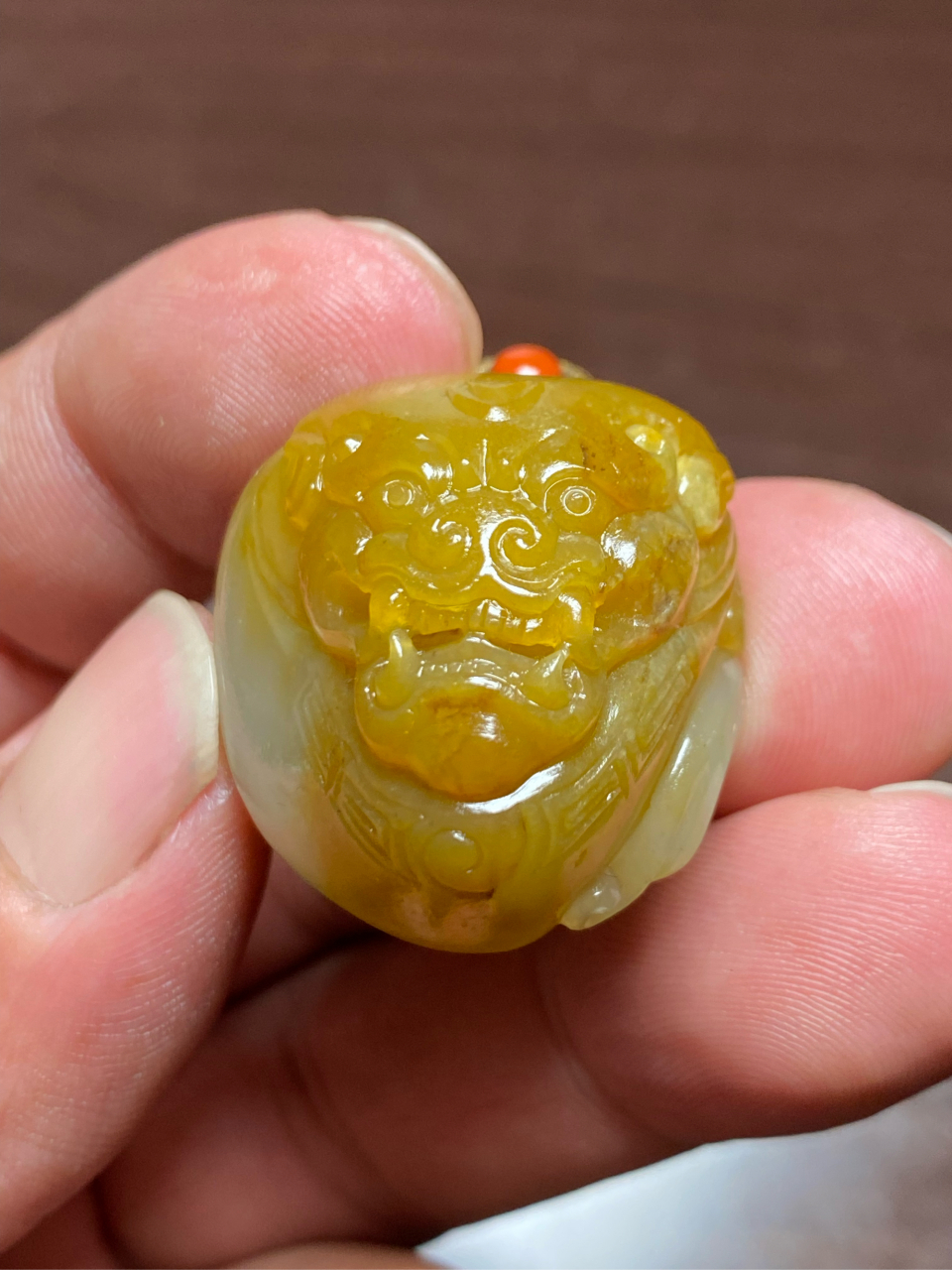 新疆和田玉籽料黄沁带玉种仿古兽挂件 独籽貔貅守护镶嵌18k金吊坠