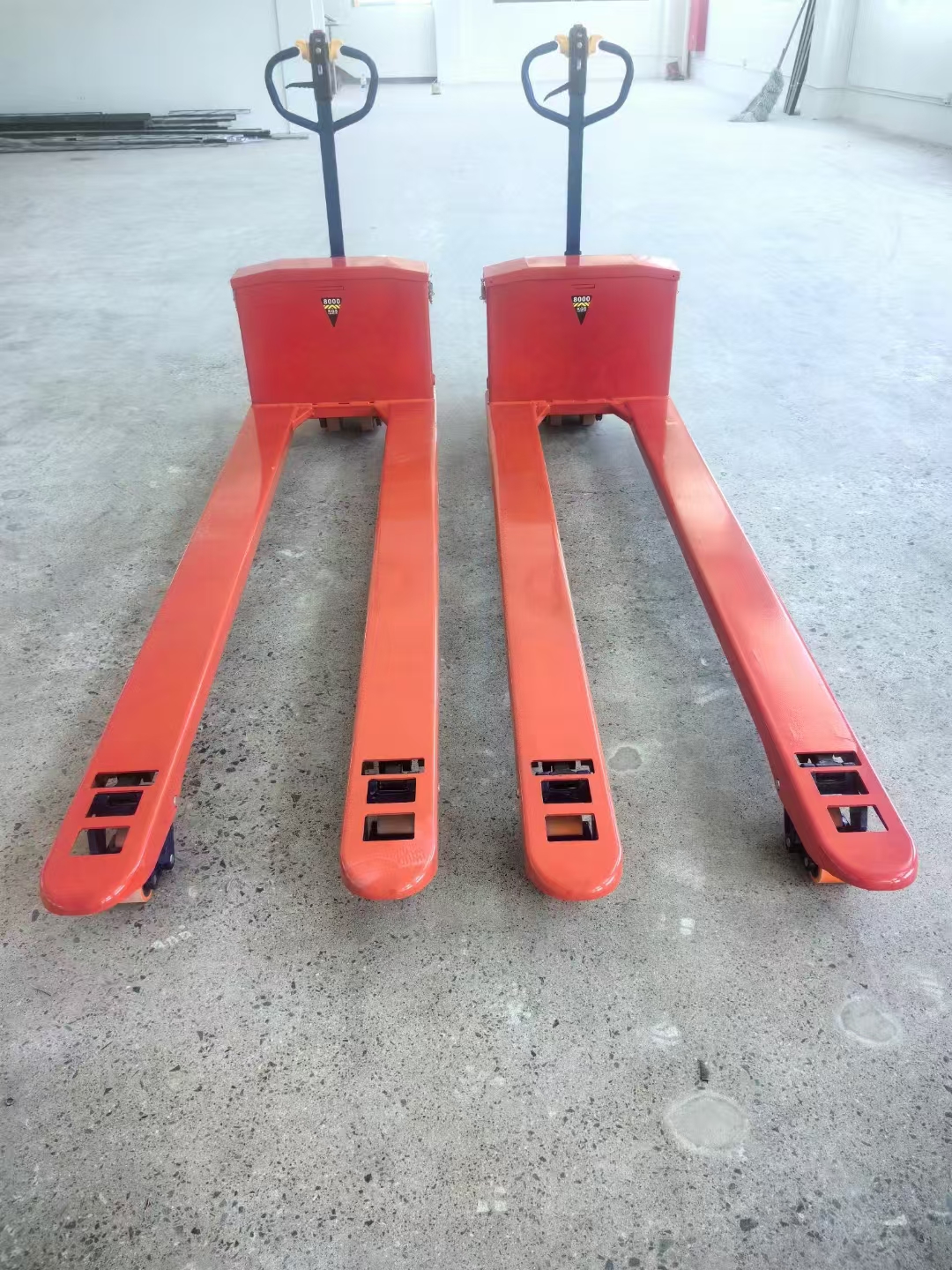 电动搬运车 电动拖板车 电动平板搬运叉车 电动铲车 电动托盘搬运车