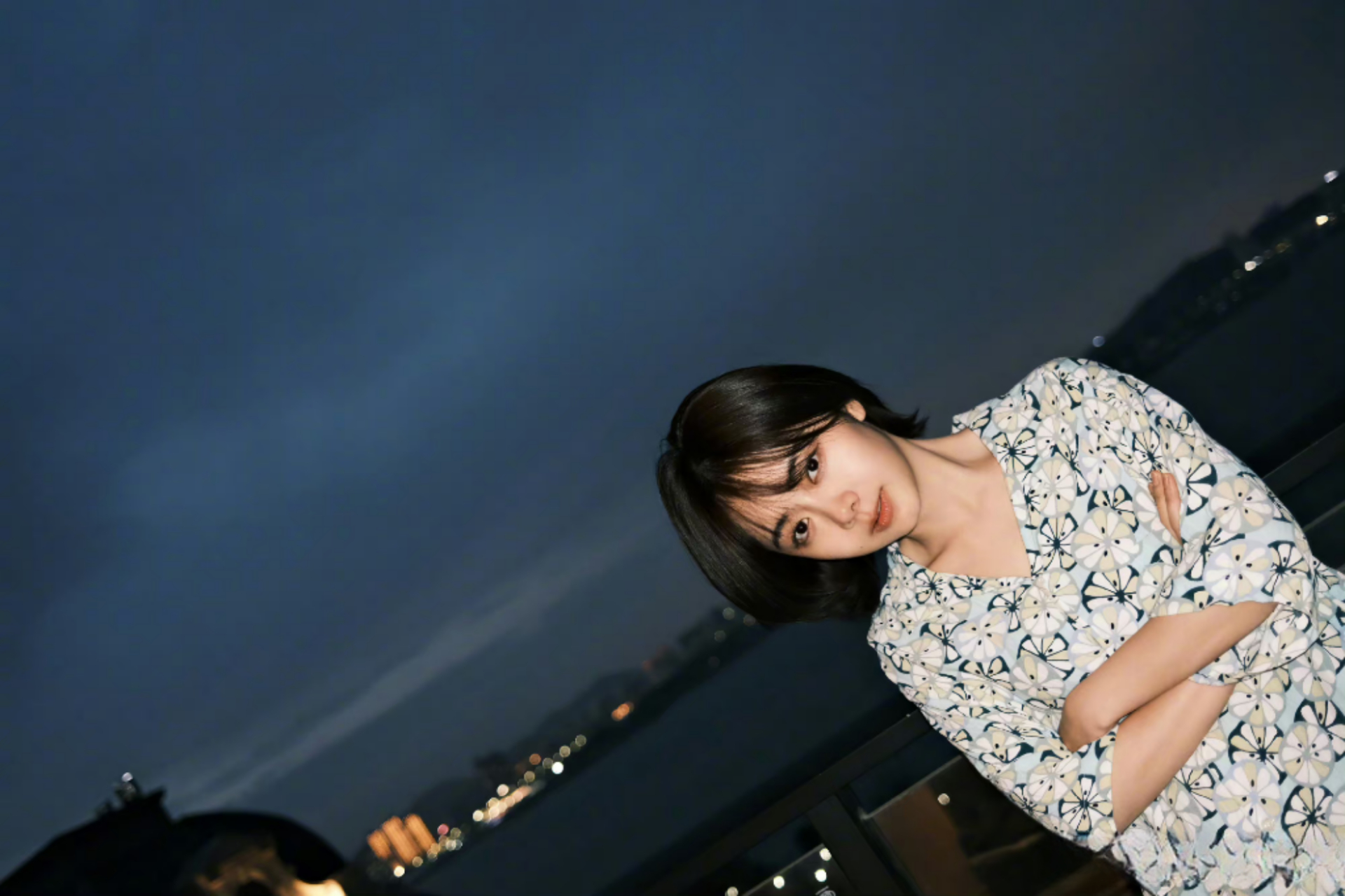 日常穿搭真的很适合她#明星穿搭# #谭松韵# #日常穿搭