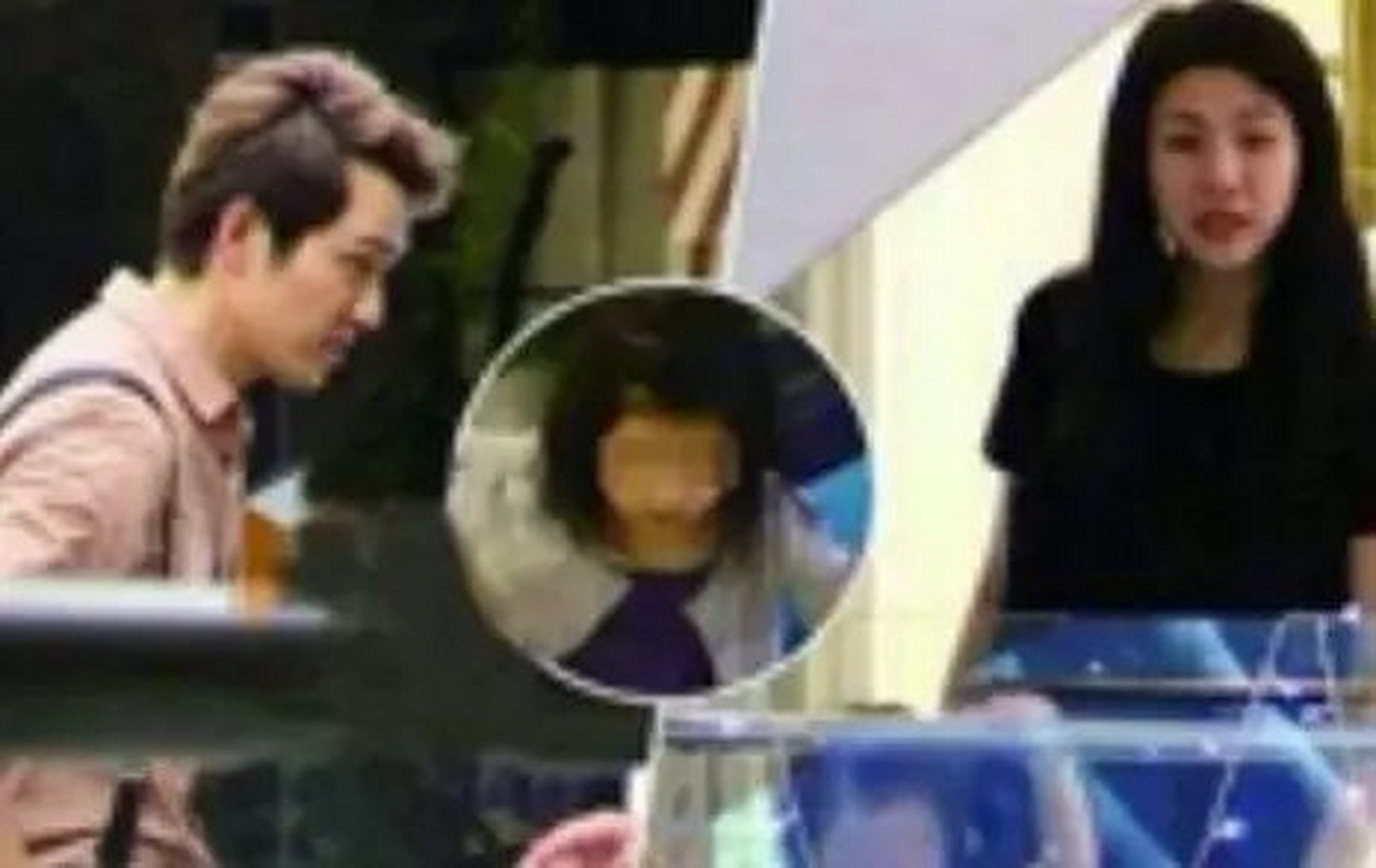 钟汉良与妻子罕见现身# 有媒体拍到钟汉良与妻子罕见同框露面,图中