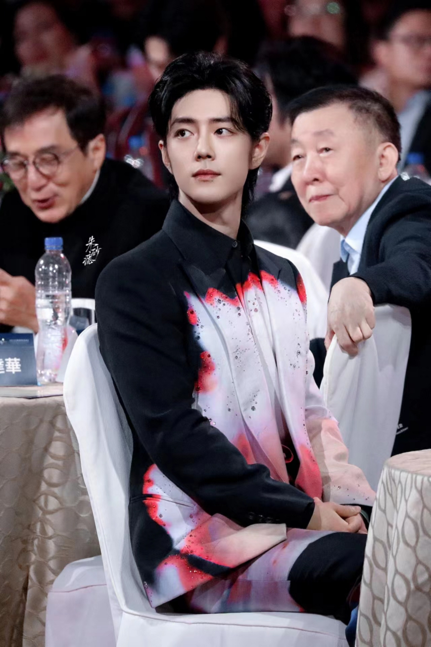 肖战# 月亮是独一无二的,你也是!