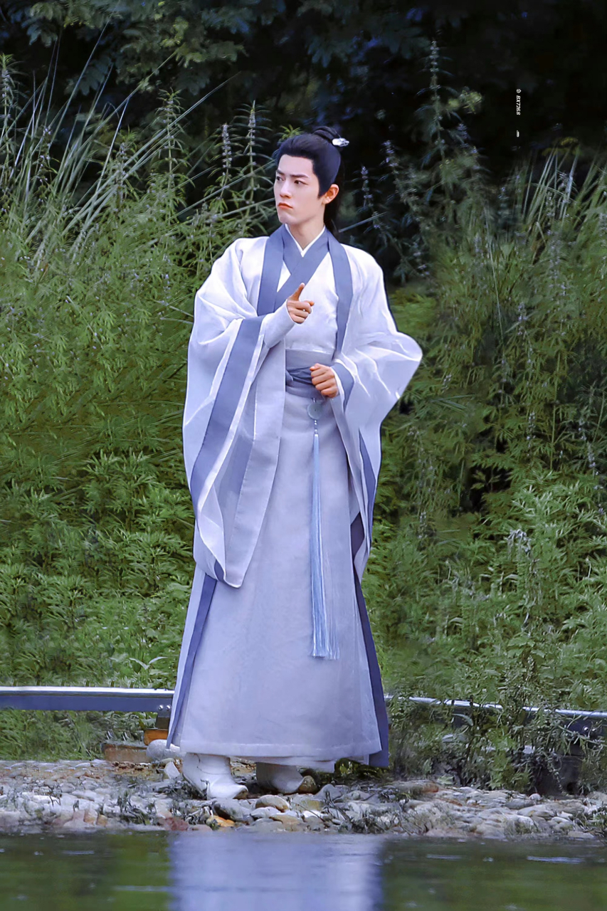 肖战时影# 大神官时影可可爱爱[色]