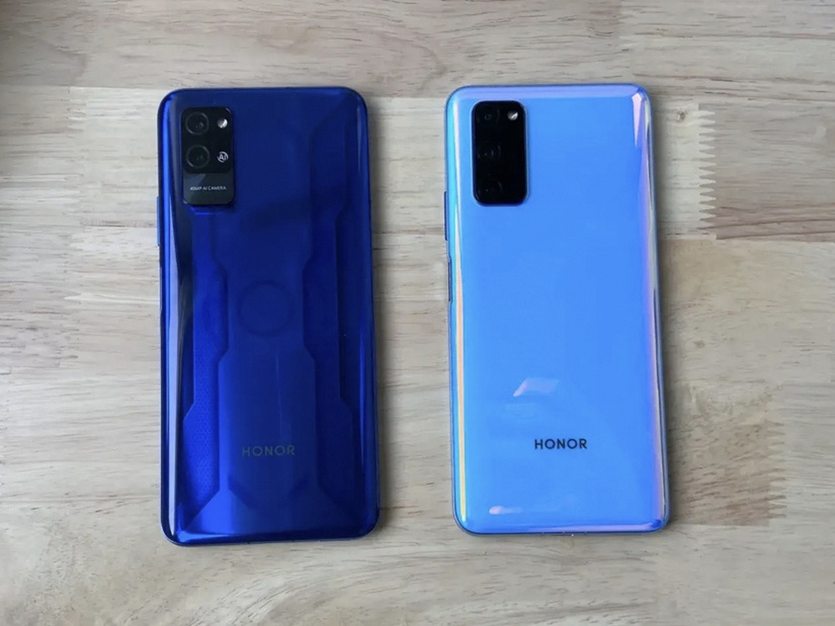 发现了一个惊天秘密,荣耀play4 pro和荣耀v30 pro,模具几乎一样98