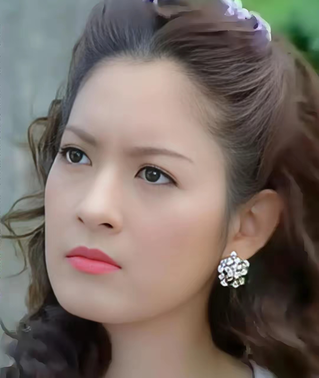 泰莎昂·派索克乔纶, 美得让人屏息, 她的每一个眼神都透露着故事