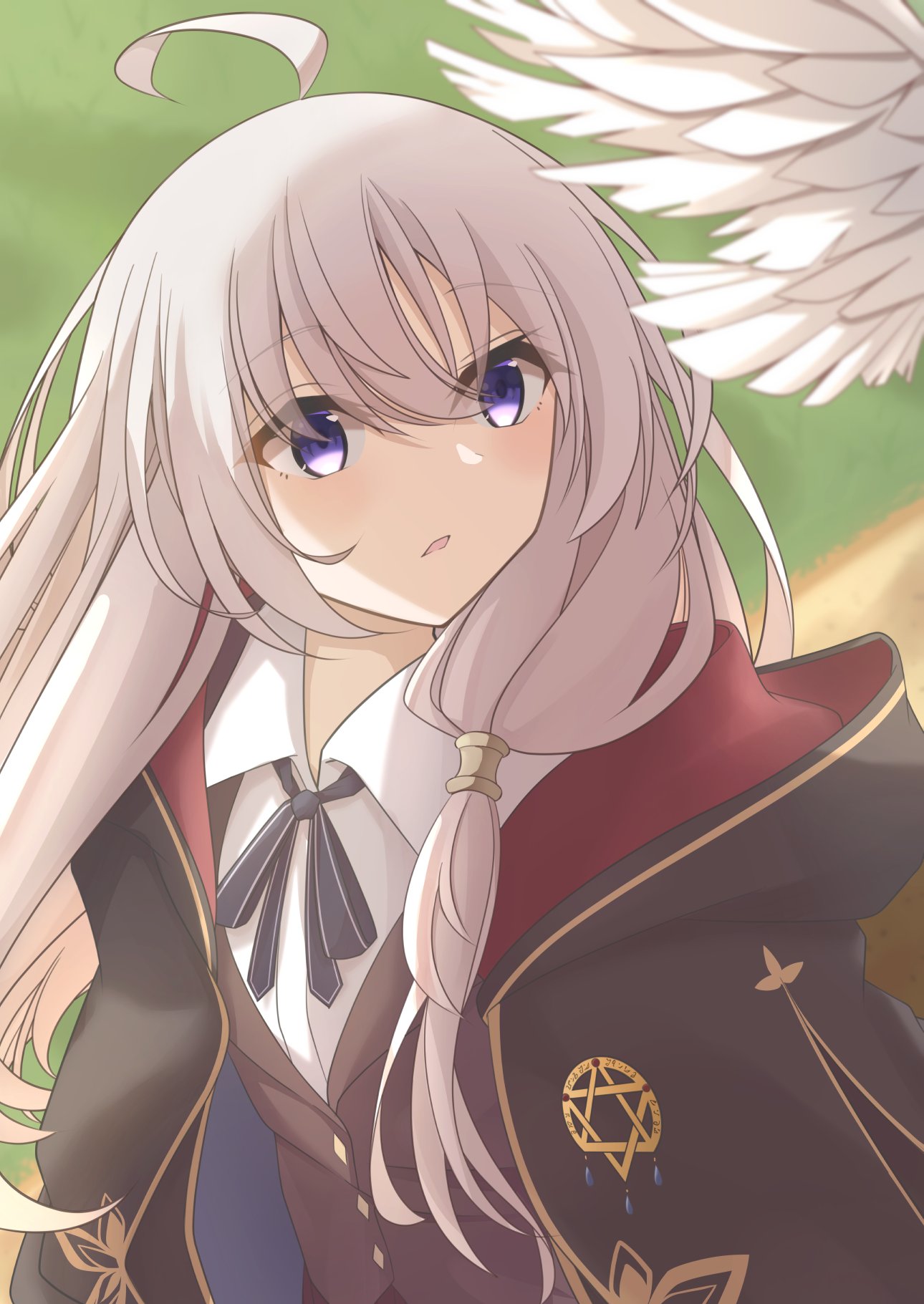 梦幻新装亮相,神秘女巫降临人间